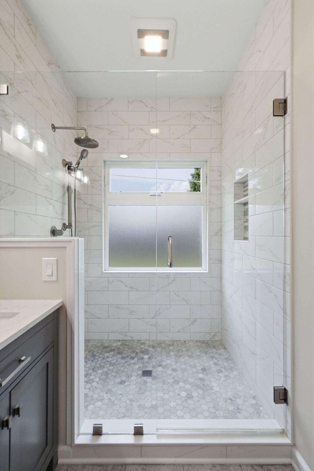 1761 Headley Green