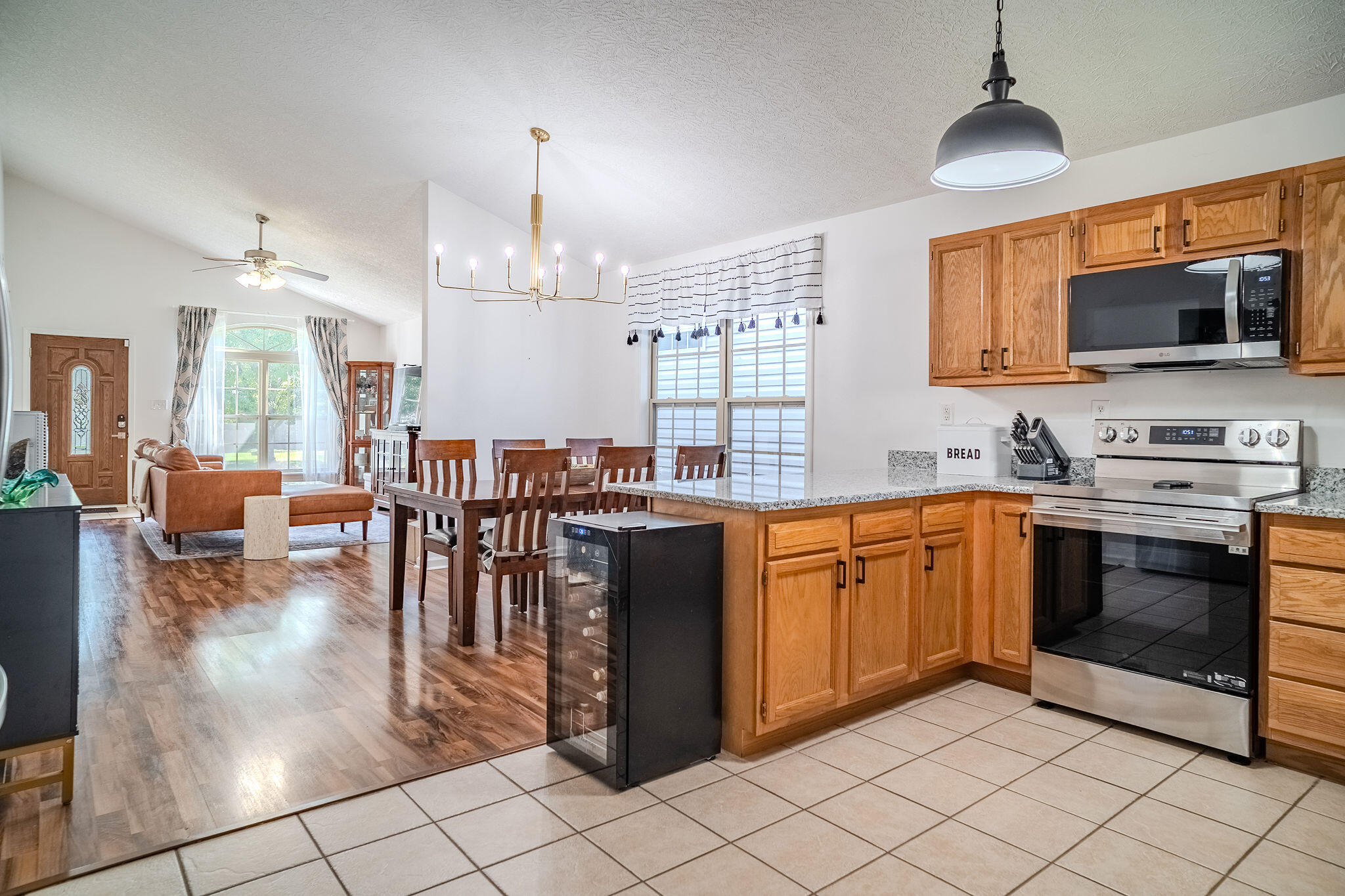 3112 Many Oaks Park