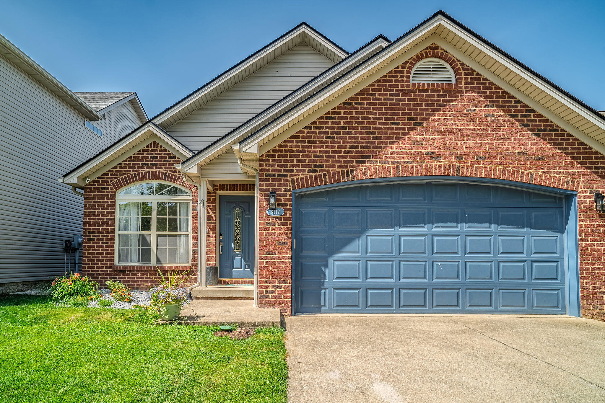 3112 Many Oaks Park
