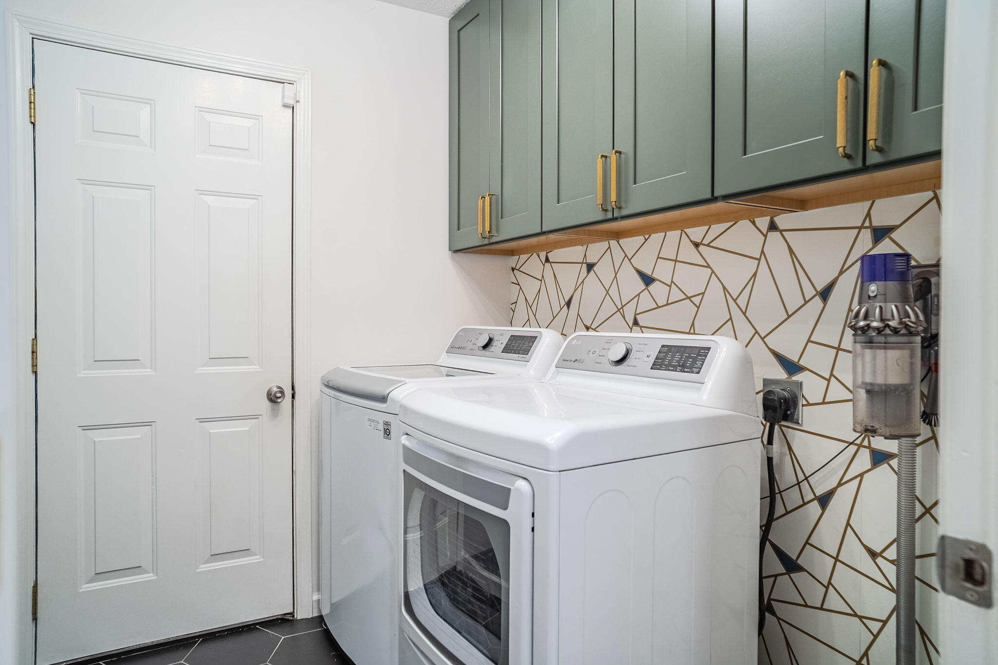 3112 Many Oaks Park
