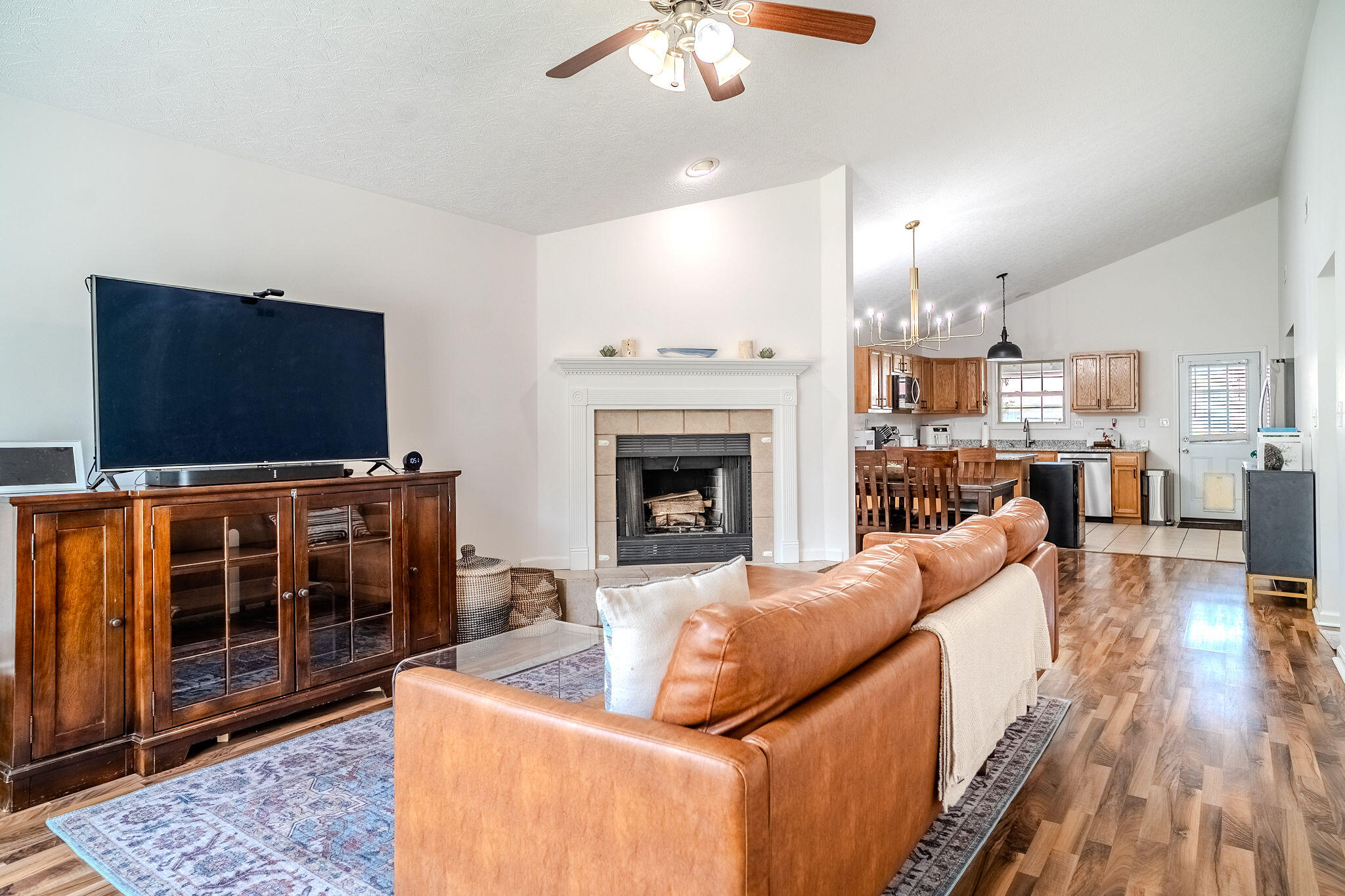 3112 Many Oaks Park