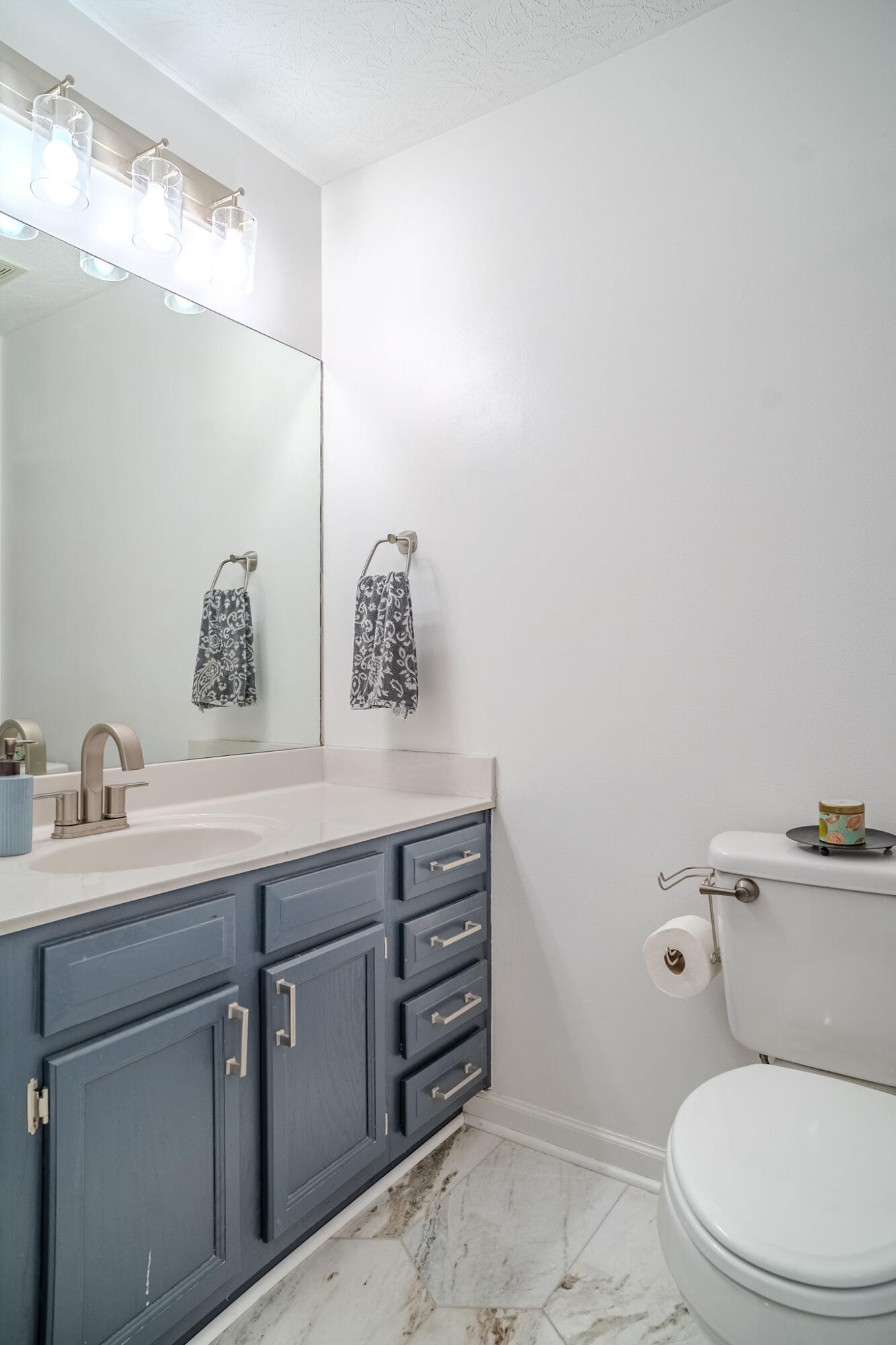 3112 Many Oaks Park