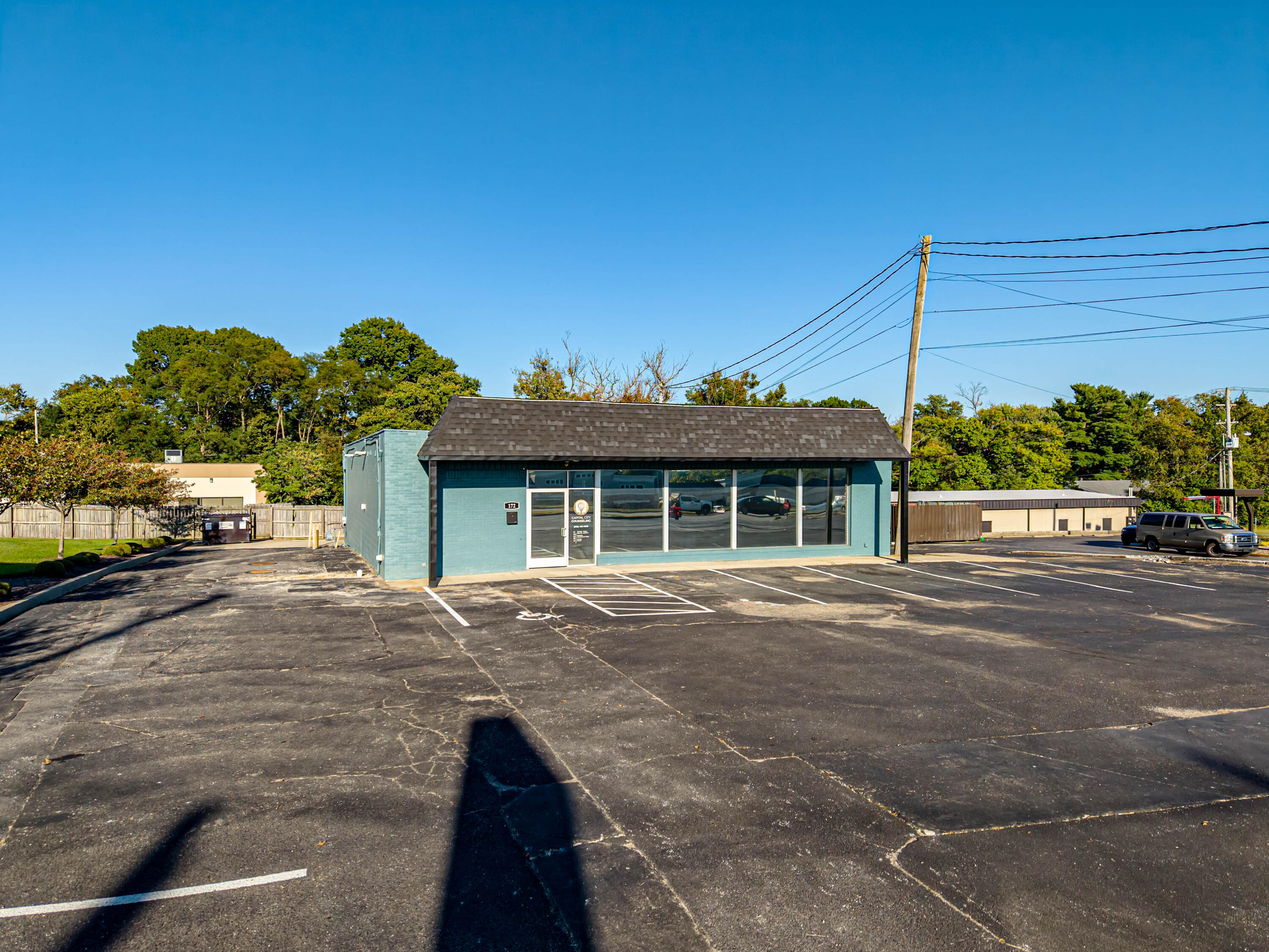 172 Versailles Road
