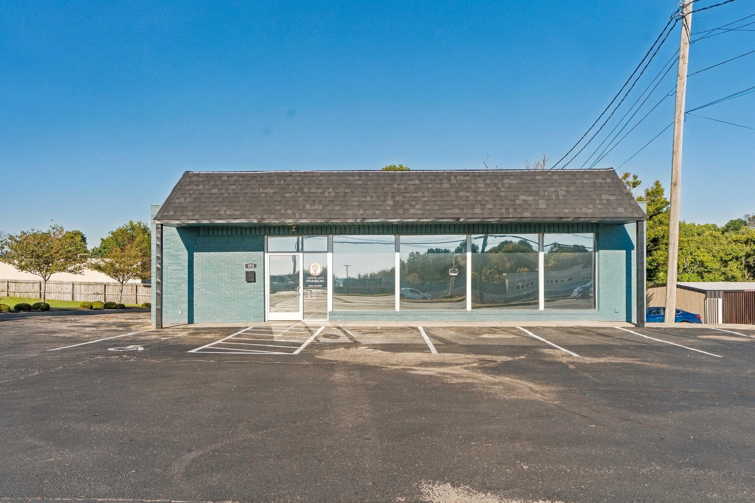 172 Versailles Road