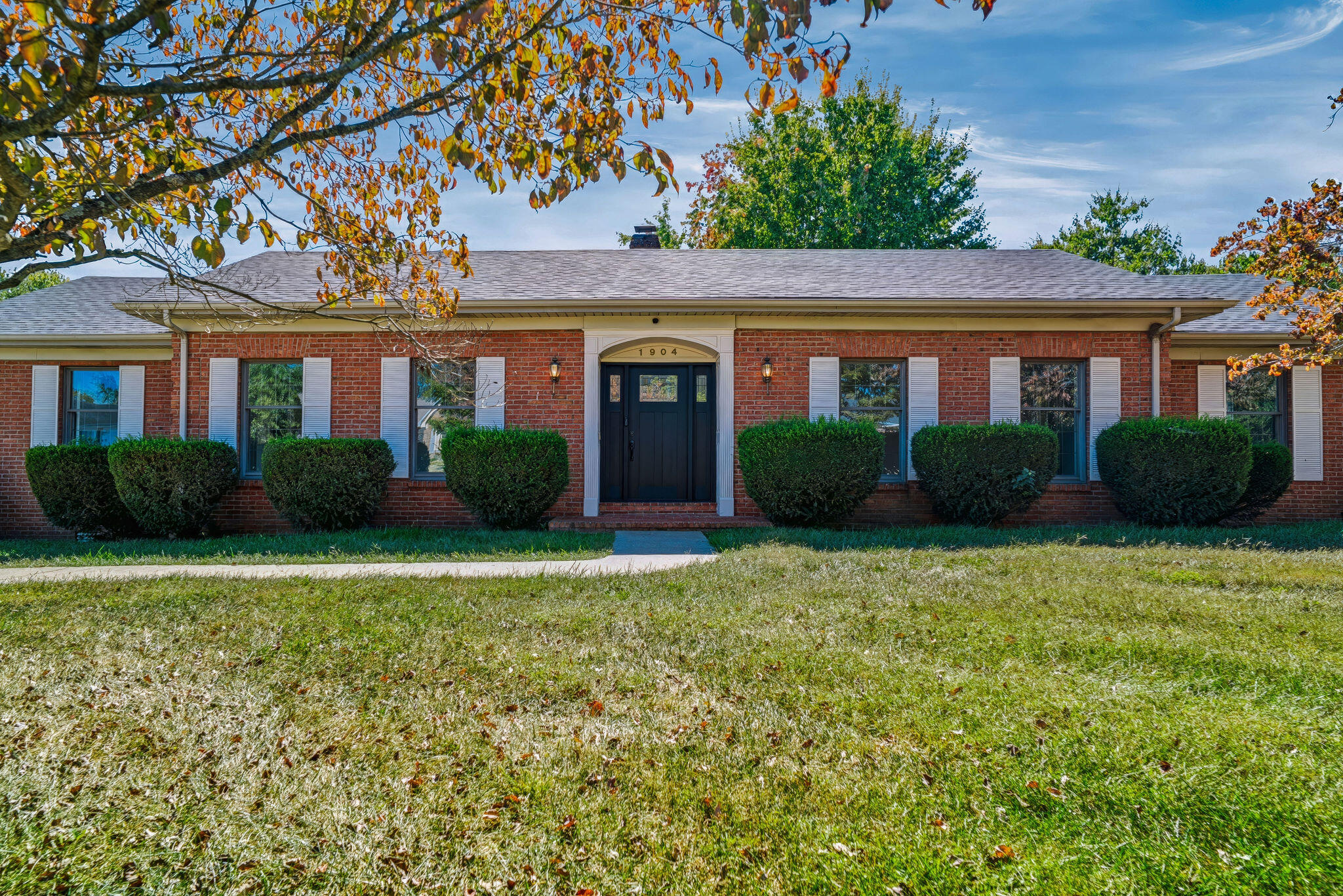 1904 Heather Way