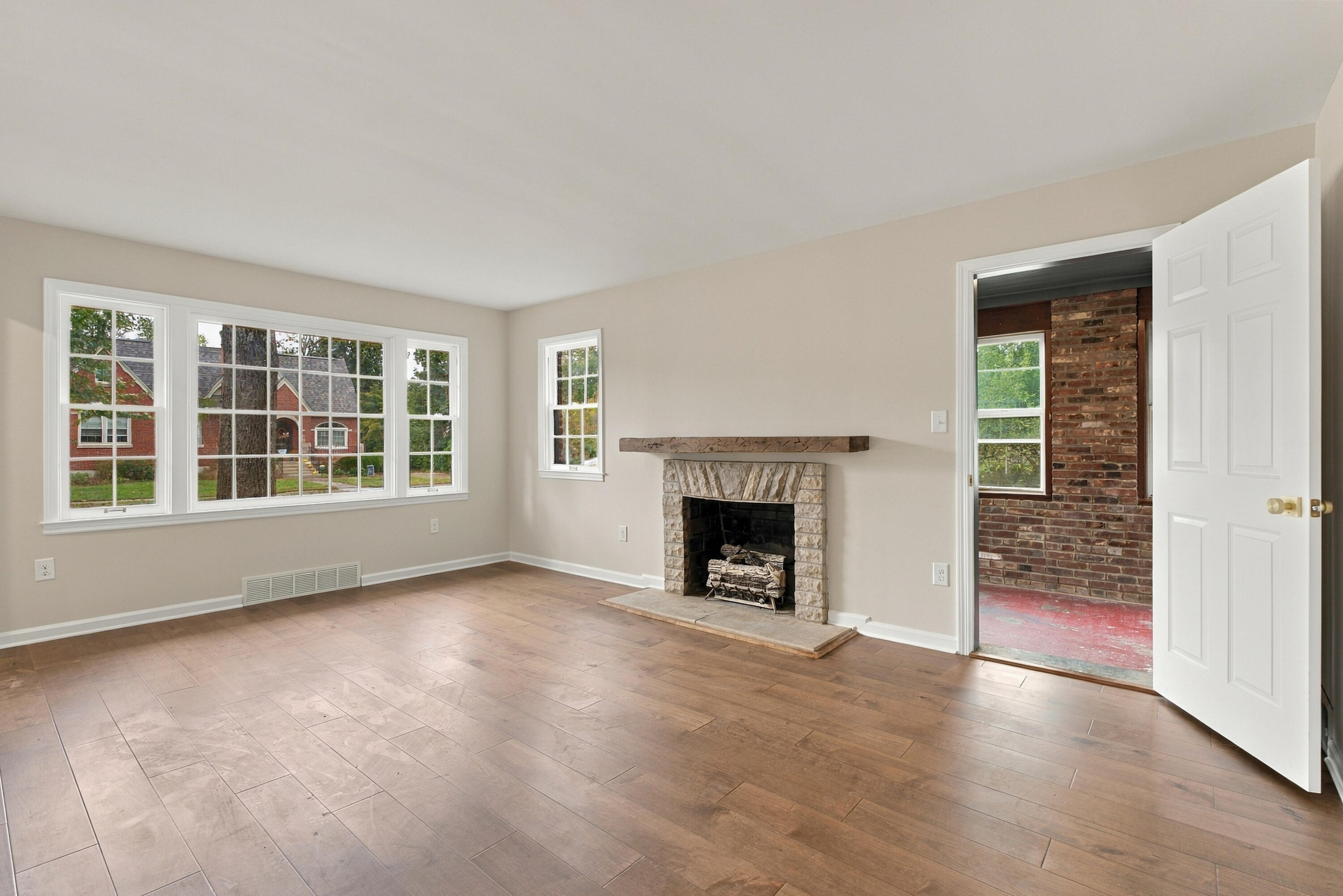 307 Paul Sawyier Drive