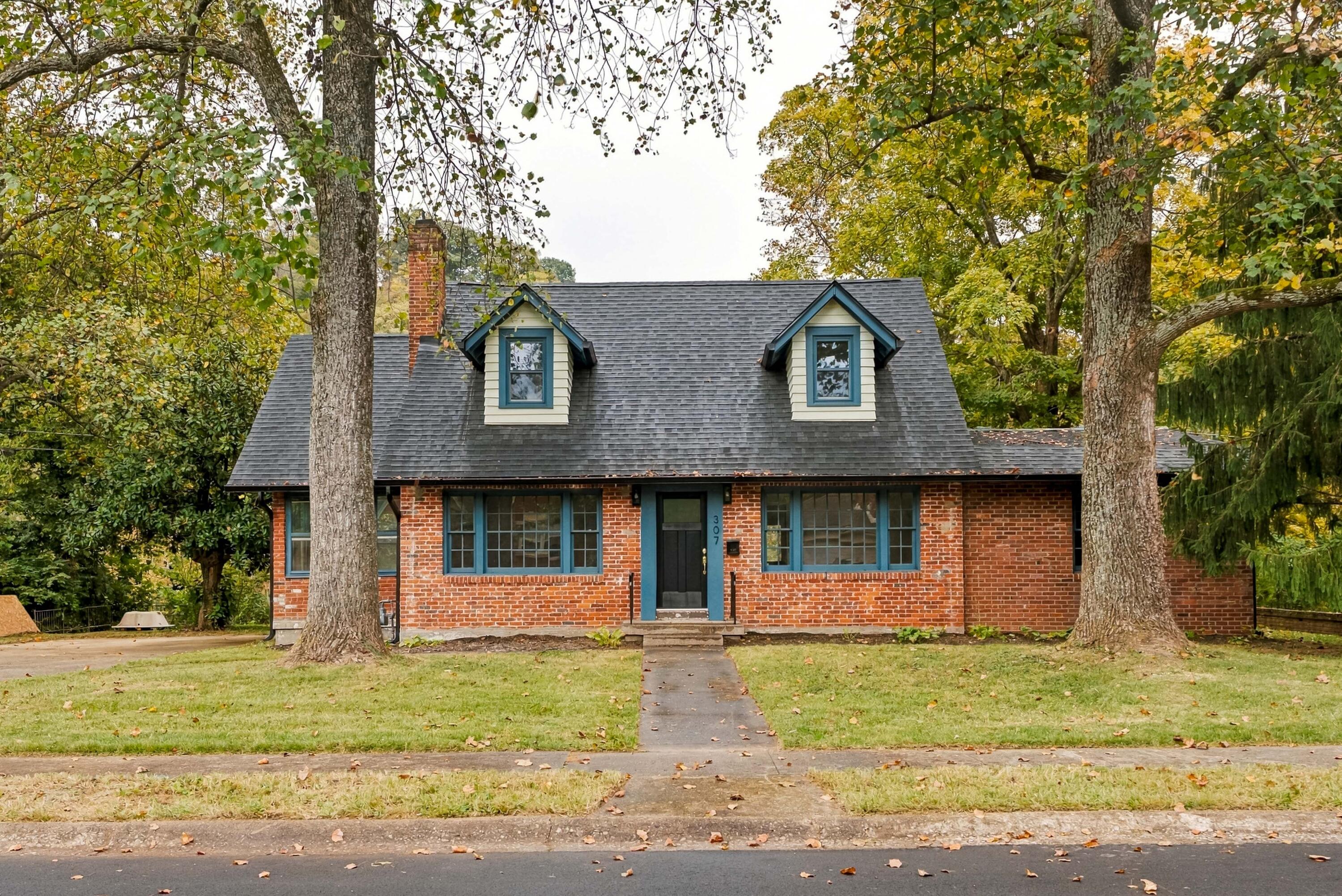 307 Paul Sawyier Drive