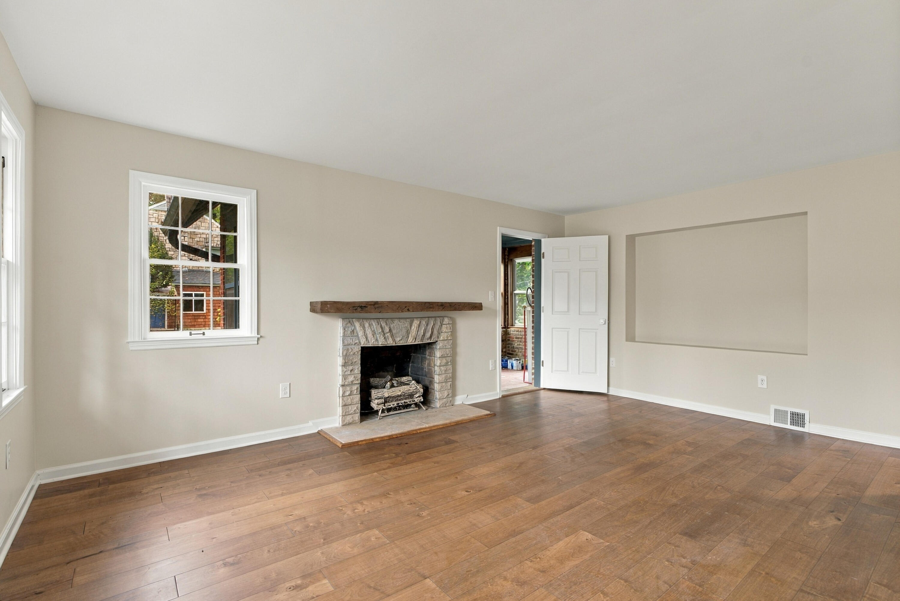 307 Paul Sawyier Drive