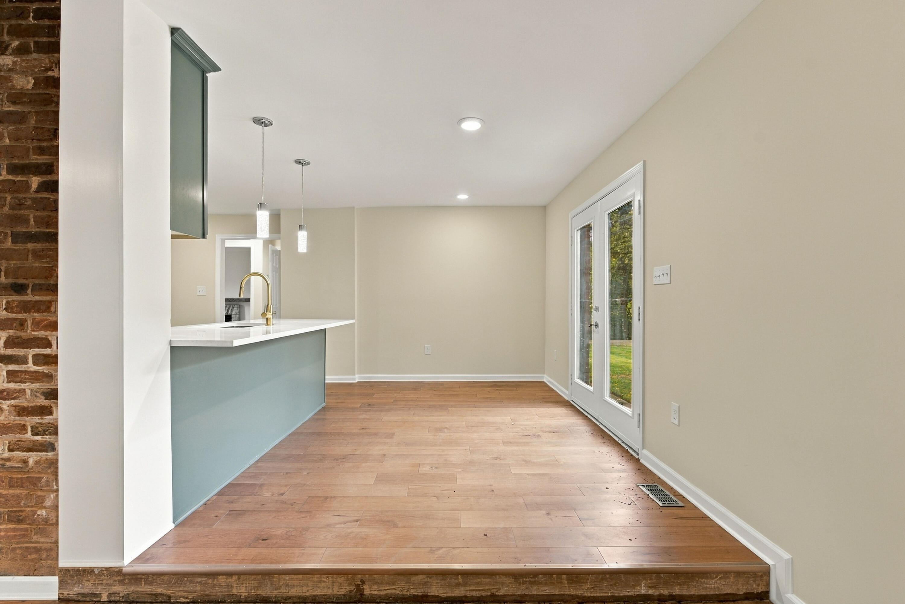 307 Paul Sawyier Drive