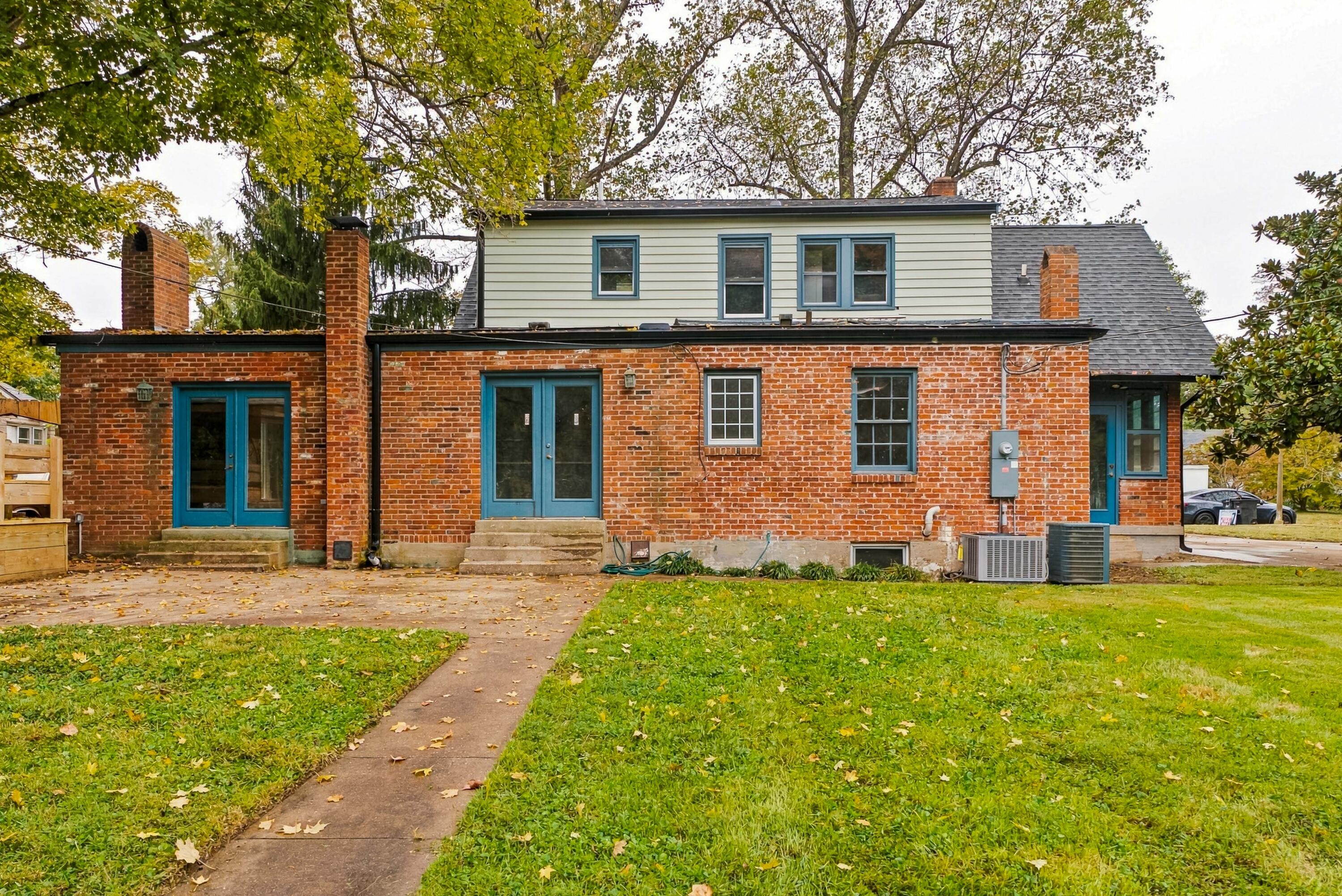 307 Paul Sawyier Drive
