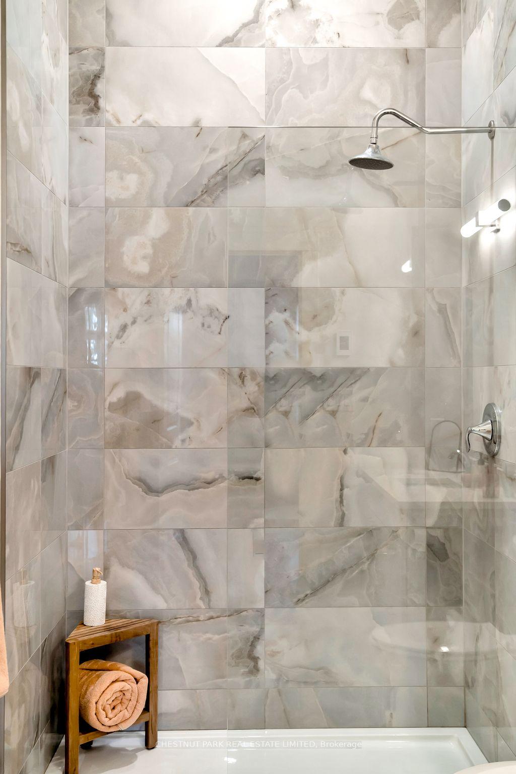 17 Cleave Avenue 102