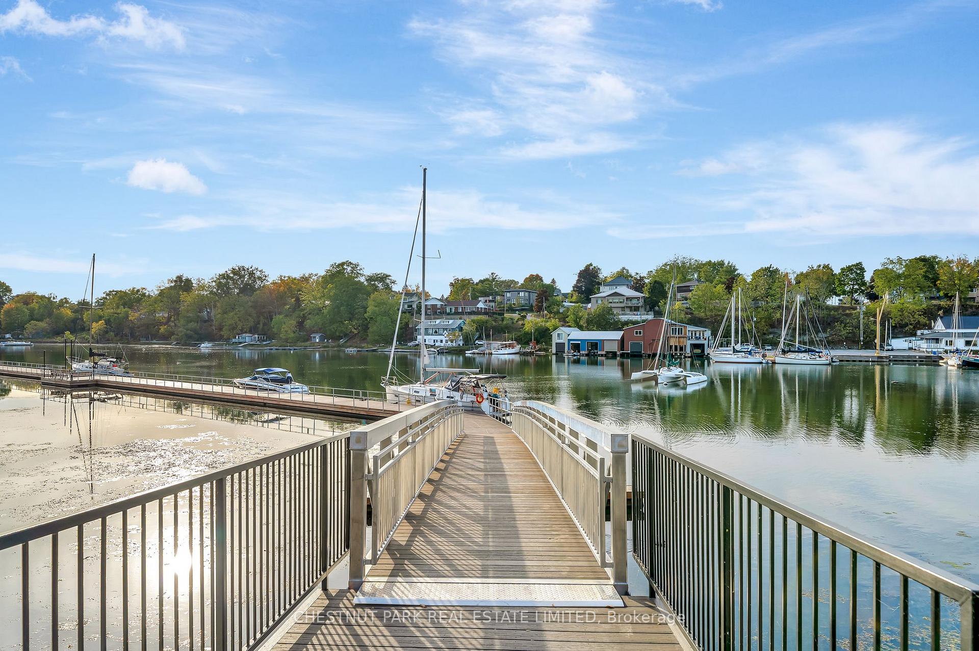 17 Cleave Avenue 102