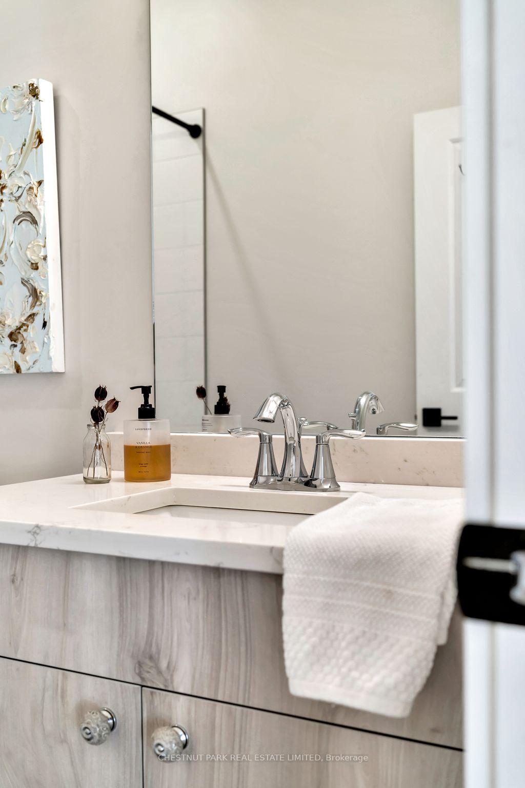 17 Cleave Avenue 102