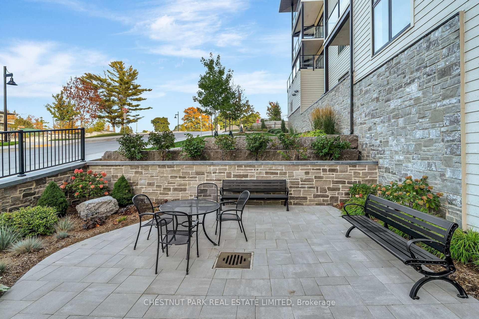 17 Cleave Avenue 102