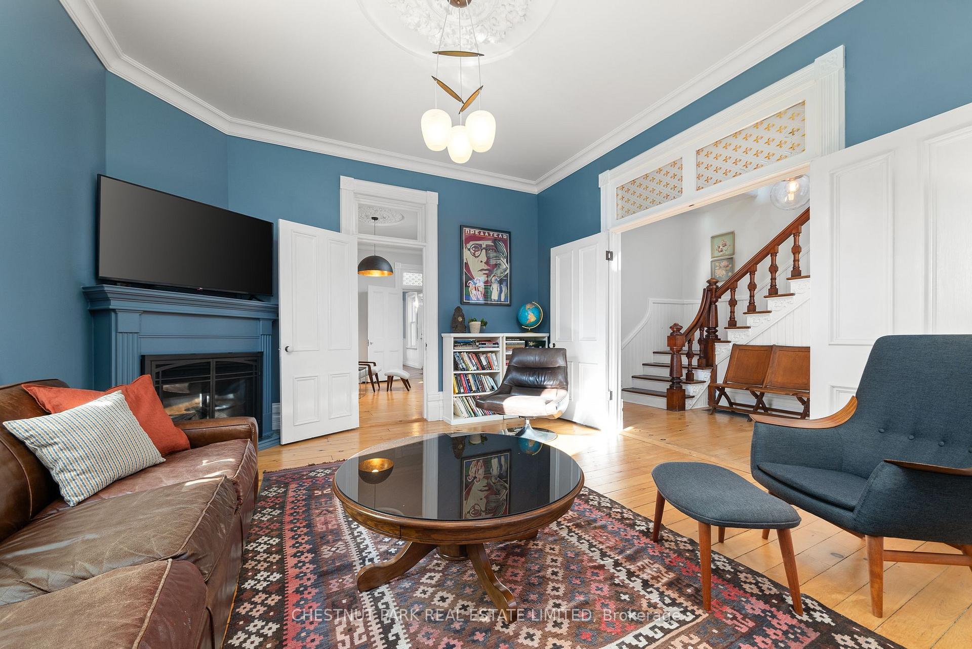 25 Picton Main Street, Prince Edward County