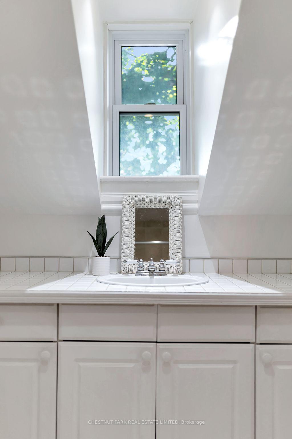 25 Picton Main Street, Prince Edward County