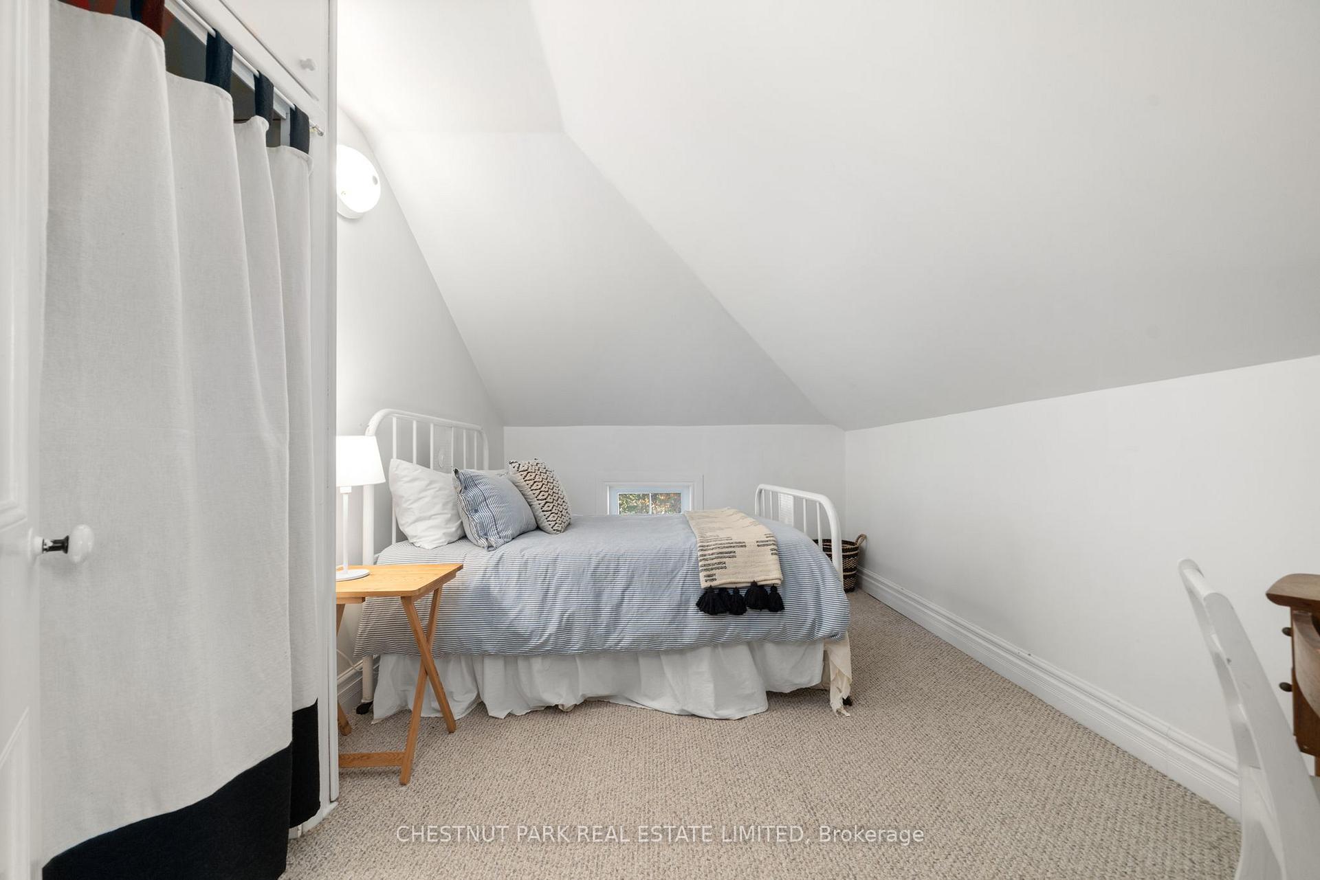 25 Picton Main Street, Prince Edward County