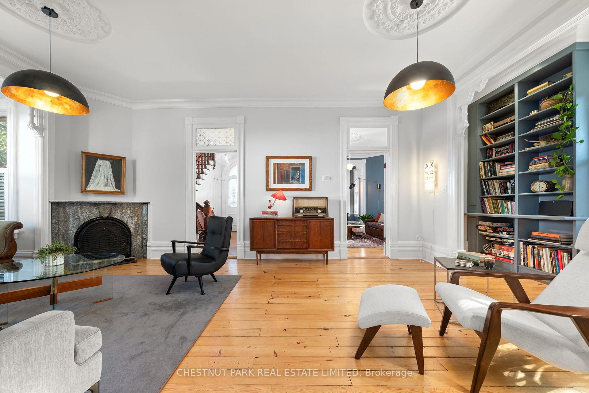 25 Picton Main Street, Prince Edward County