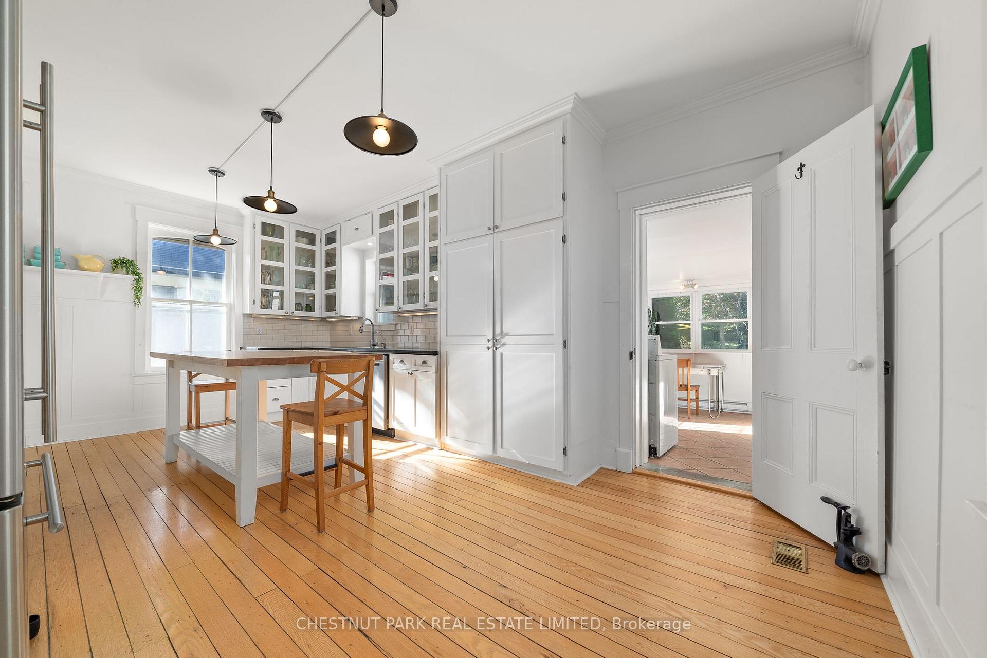 25 Picton Main Street, Prince Edward County