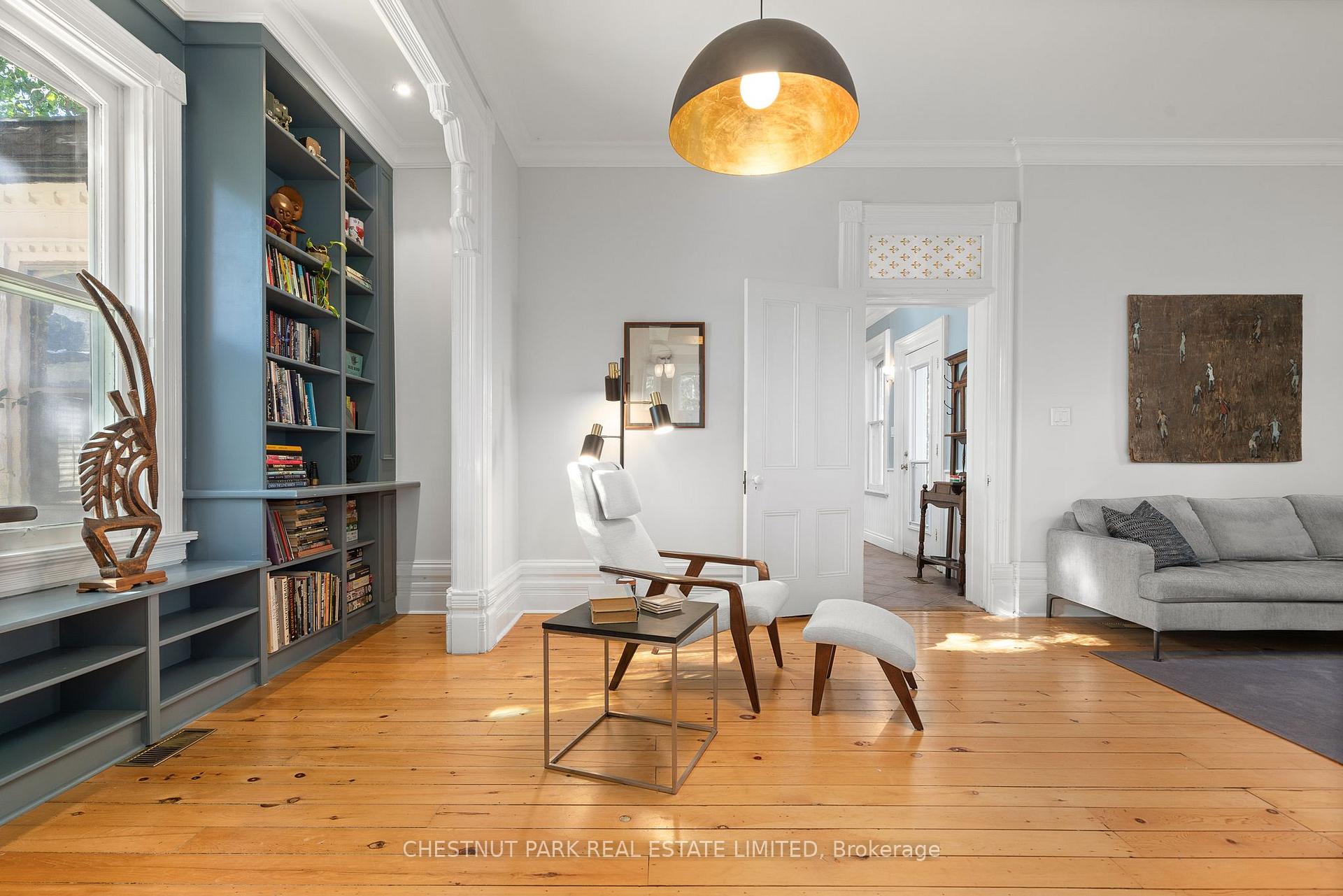 25 Picton Main Street, Prince Edward County