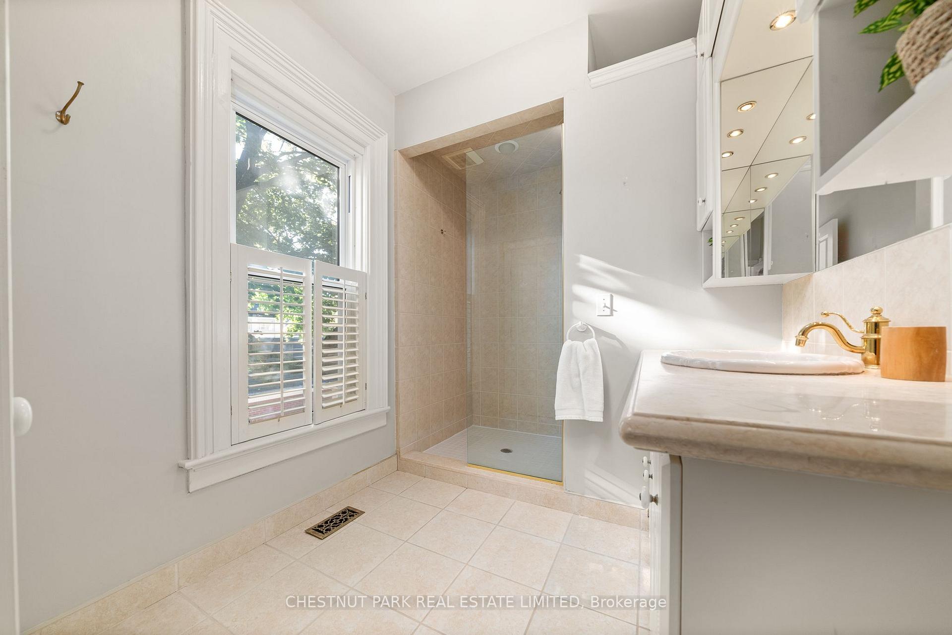 25 Picton Main Street, Prince Edward County