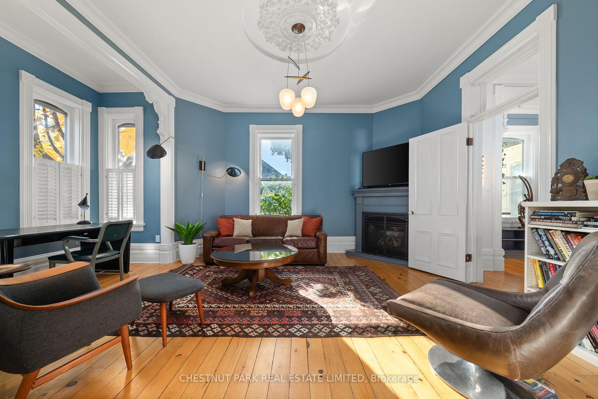 25 Picton Main Street, Prince Edward County