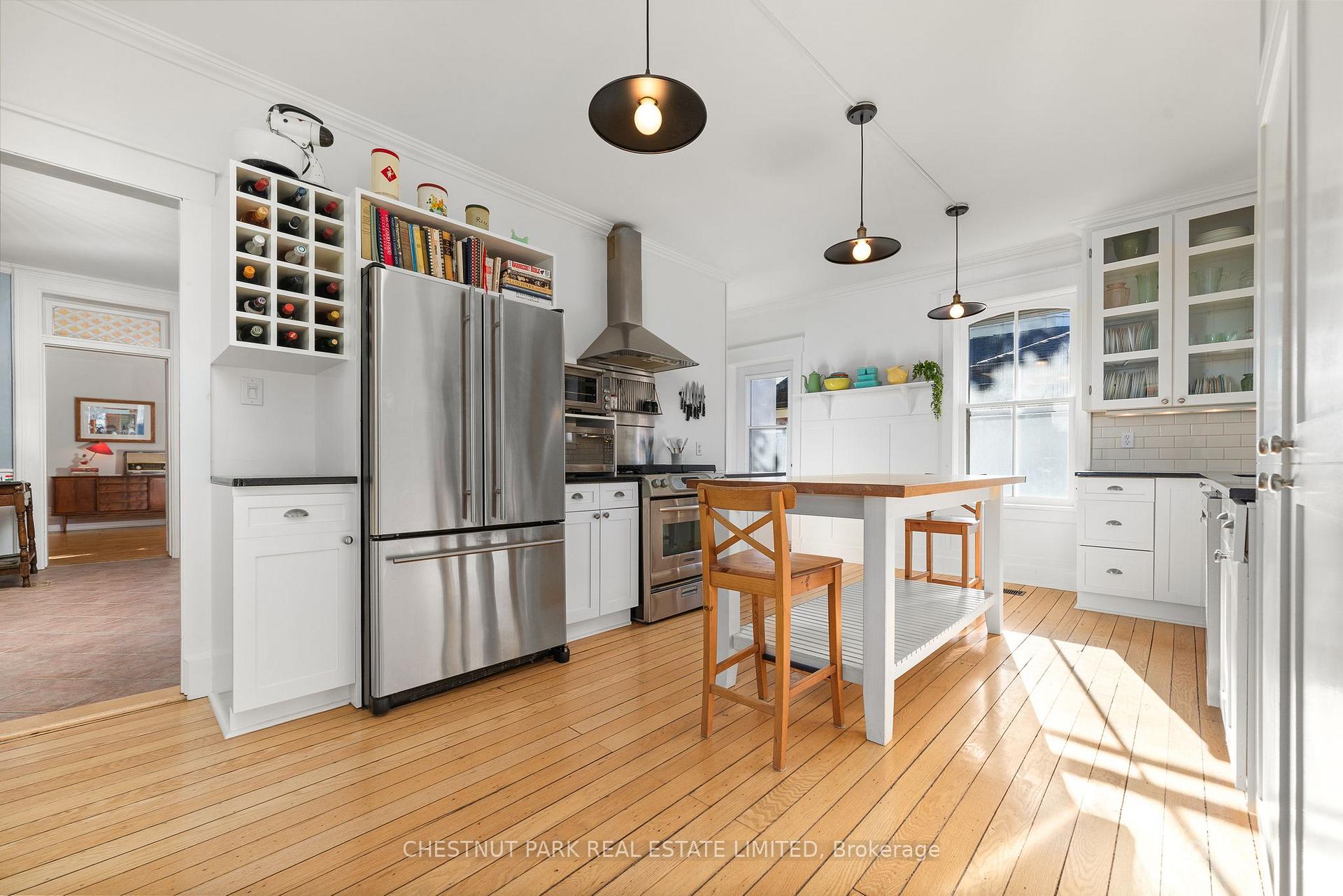 25 Picton Main Street, Prince Edward County