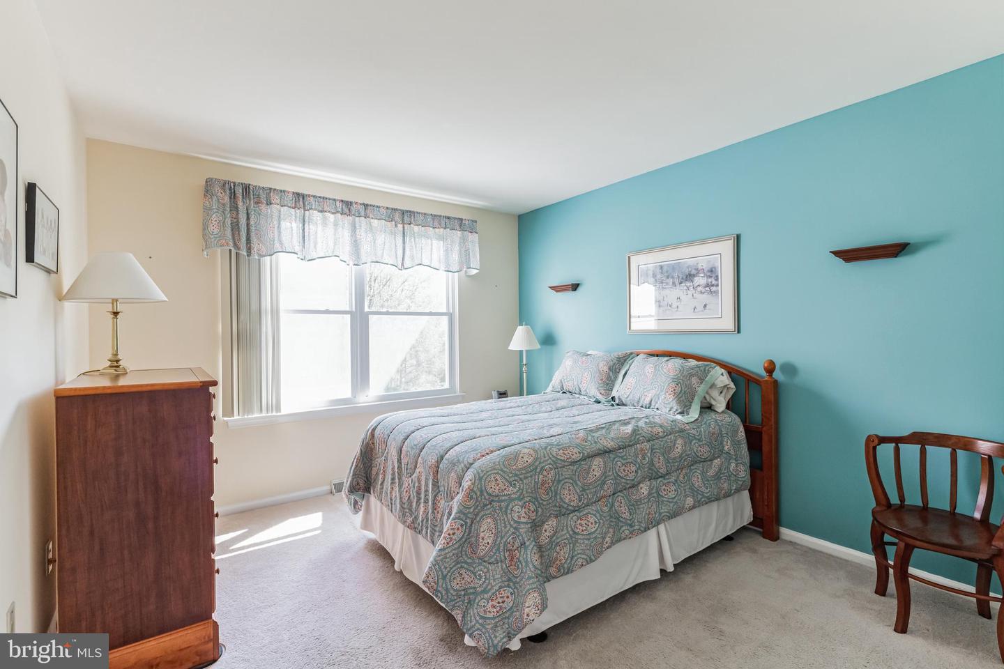 705 Lexington Dr