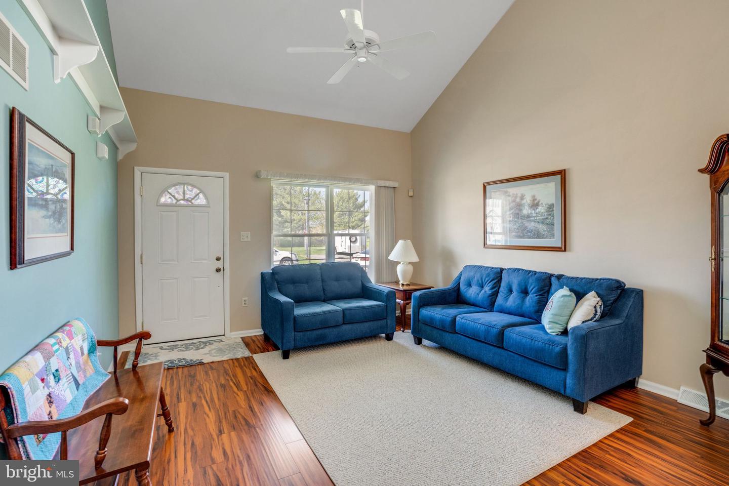 705 Lexington Dr