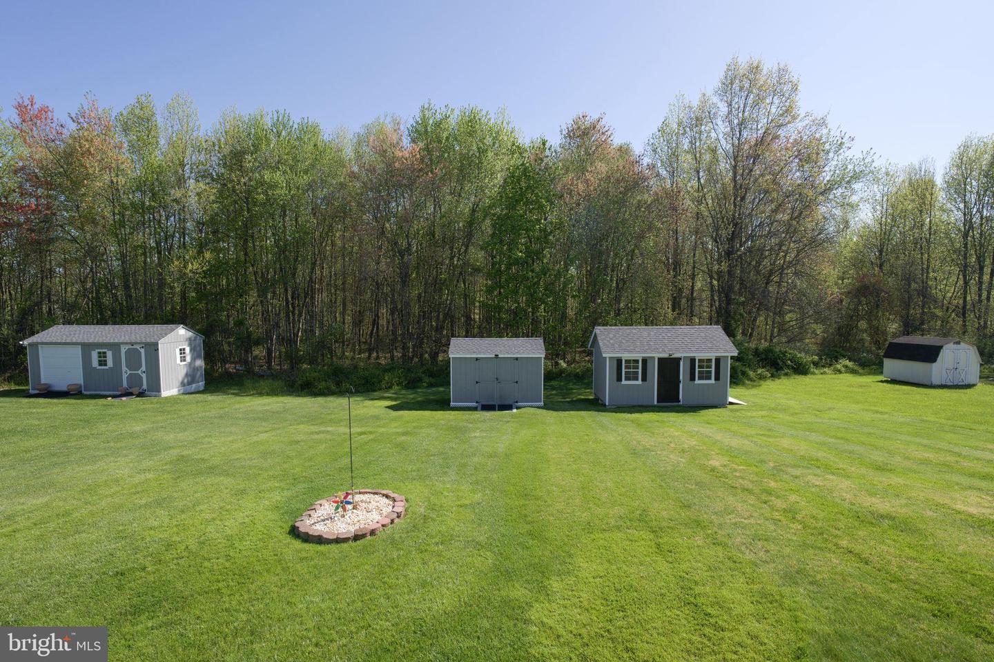 705 Lexington Dr