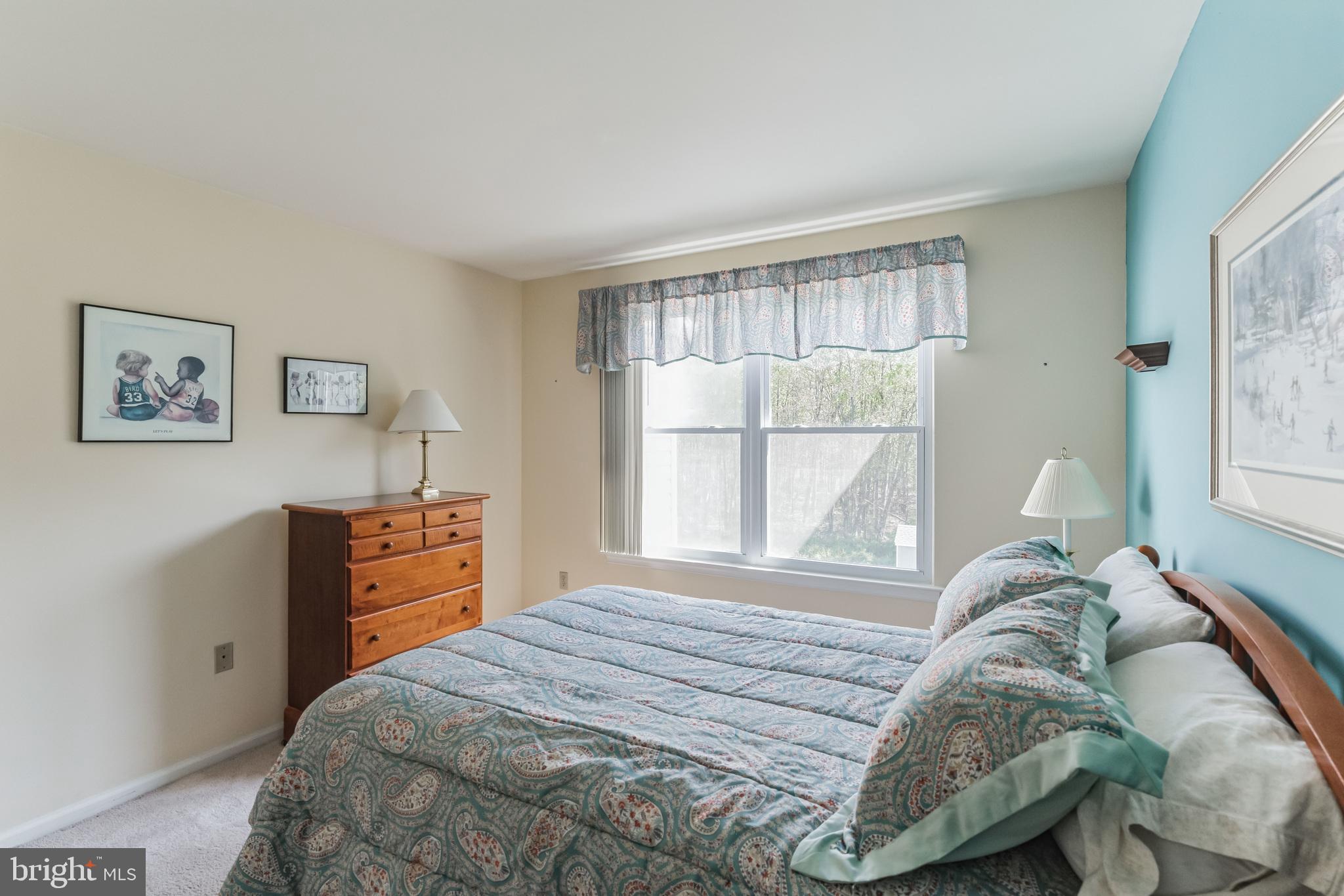 705 Lexington Dr