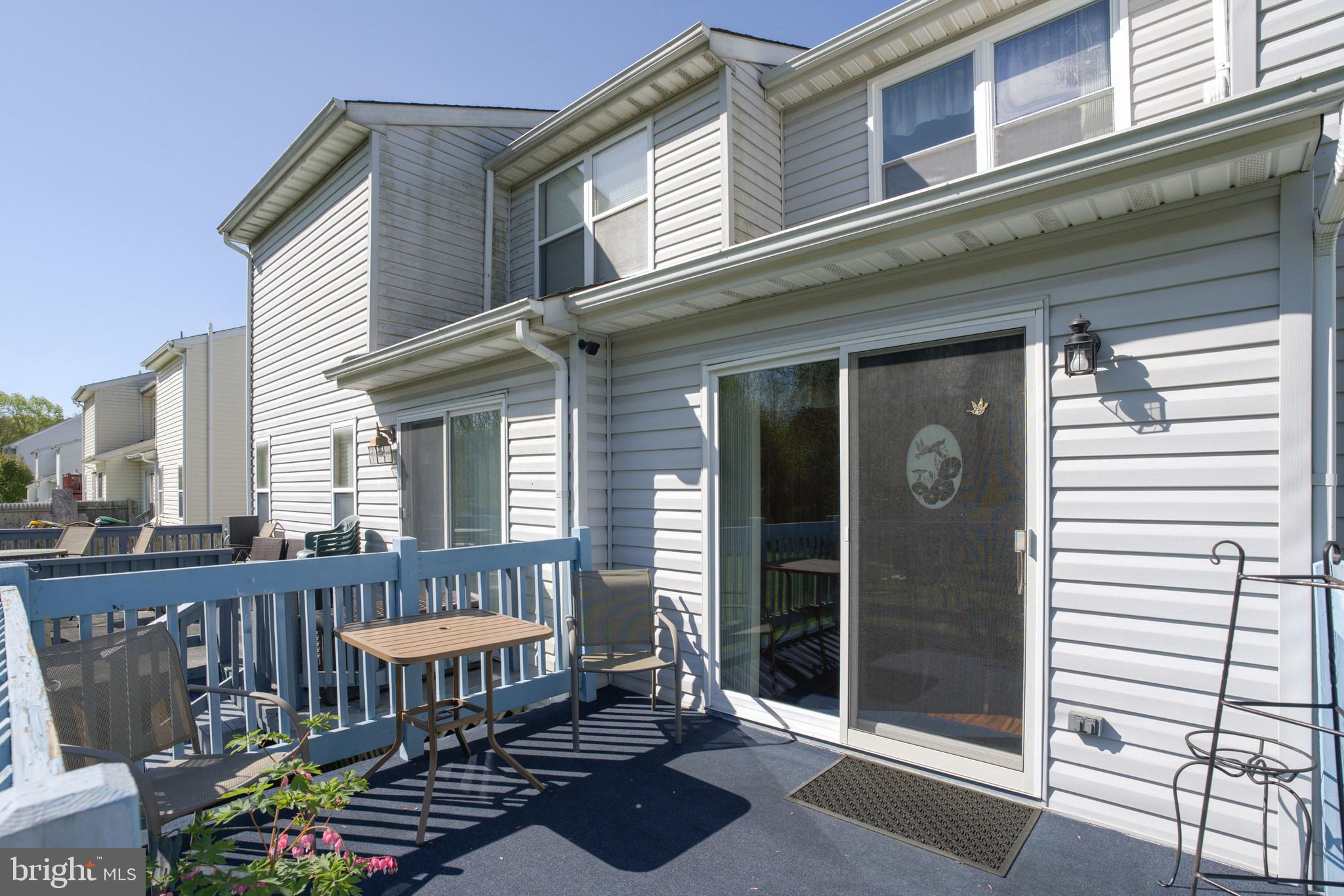705 Lexington Dr