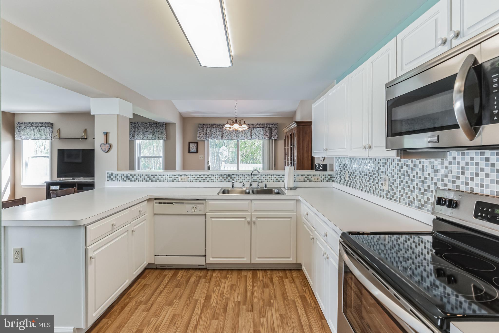705 Lexington Dr