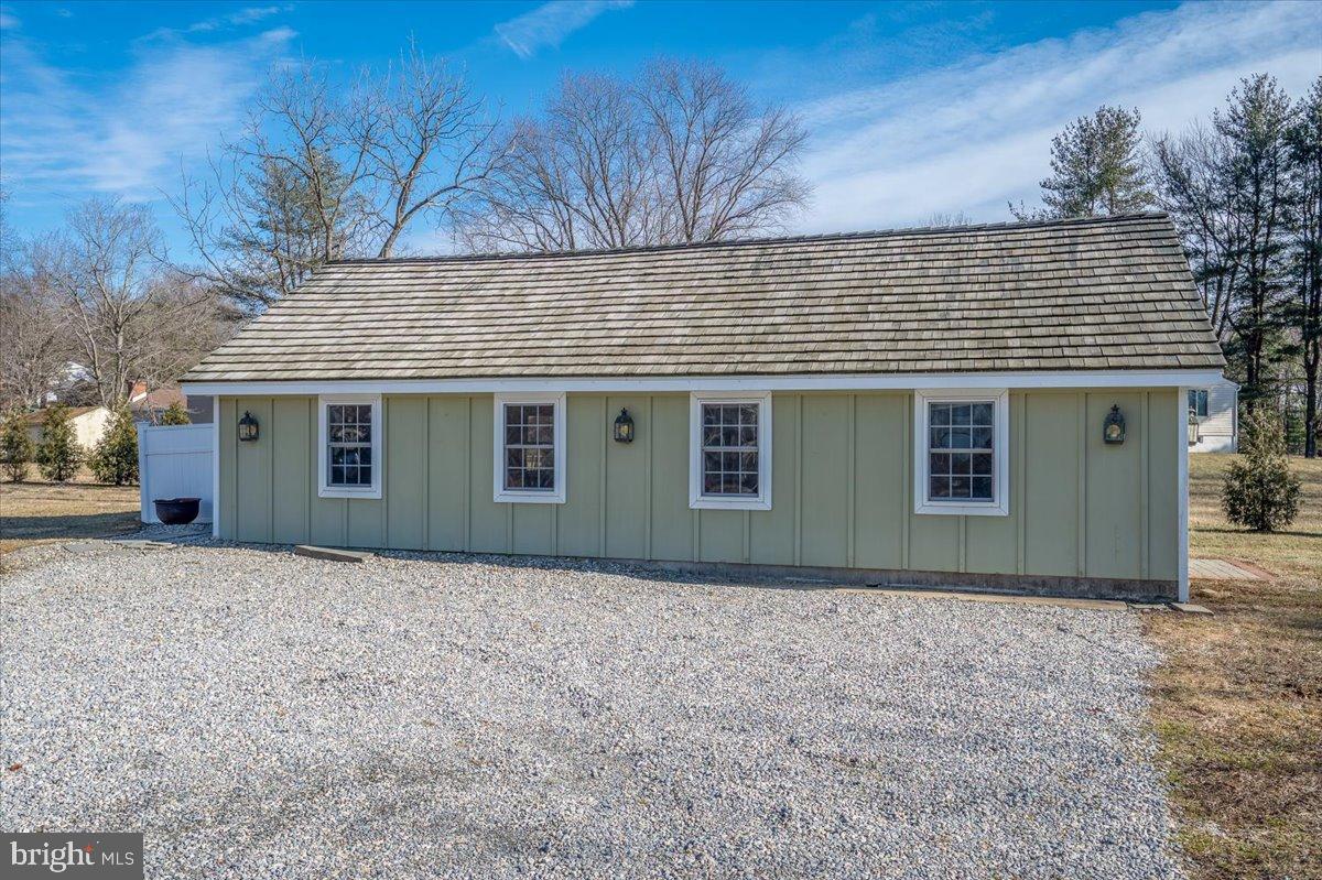 1157 Valley Rd