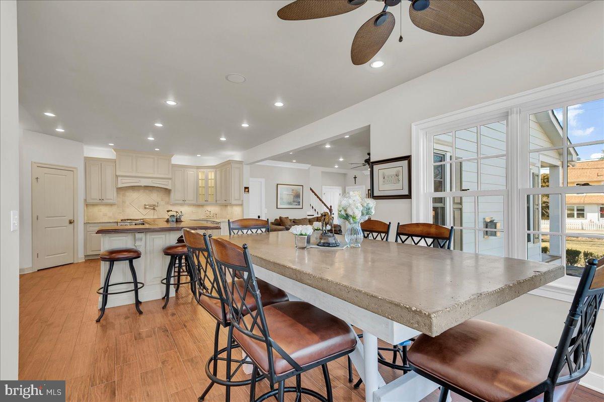 1157 Valley Rd