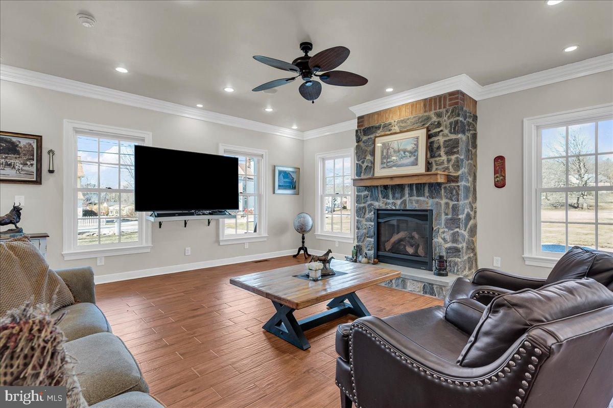 1157 Valley Rd