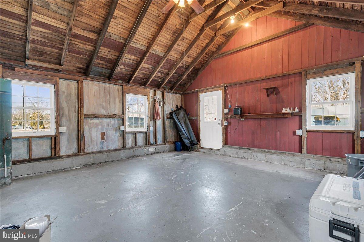 1157 Valley Rd