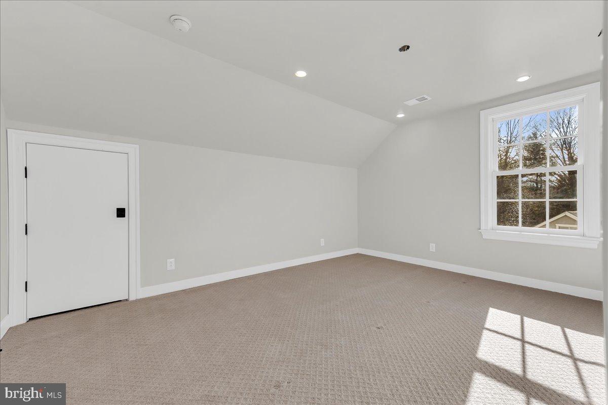 1157 Valley Rd