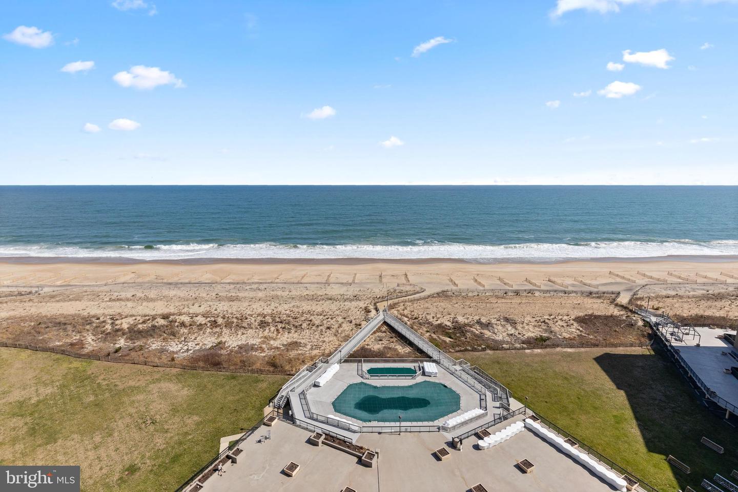 1501 N Edgewater House Road #Ph01n