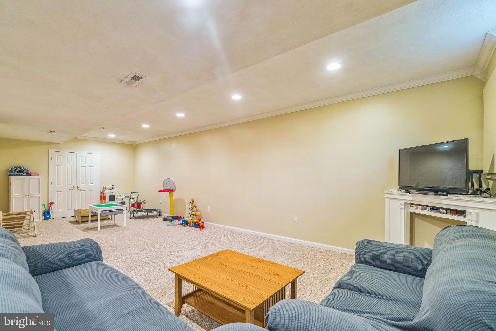 134 Whitaker Ave