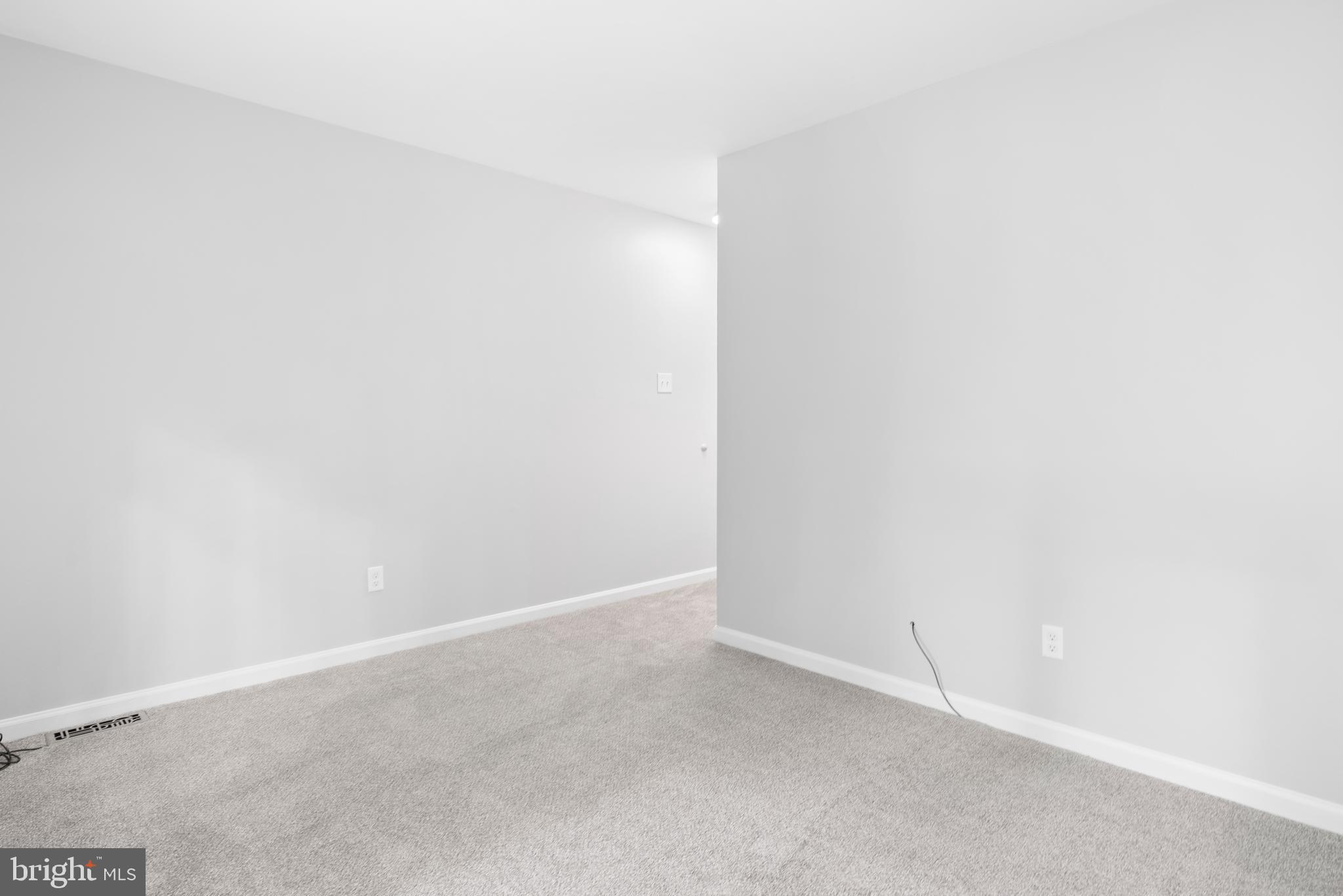 14 Grist Mill Ln