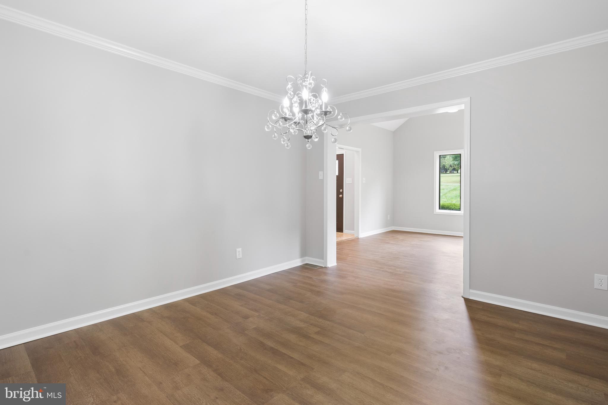 14 Grist Mill Ln