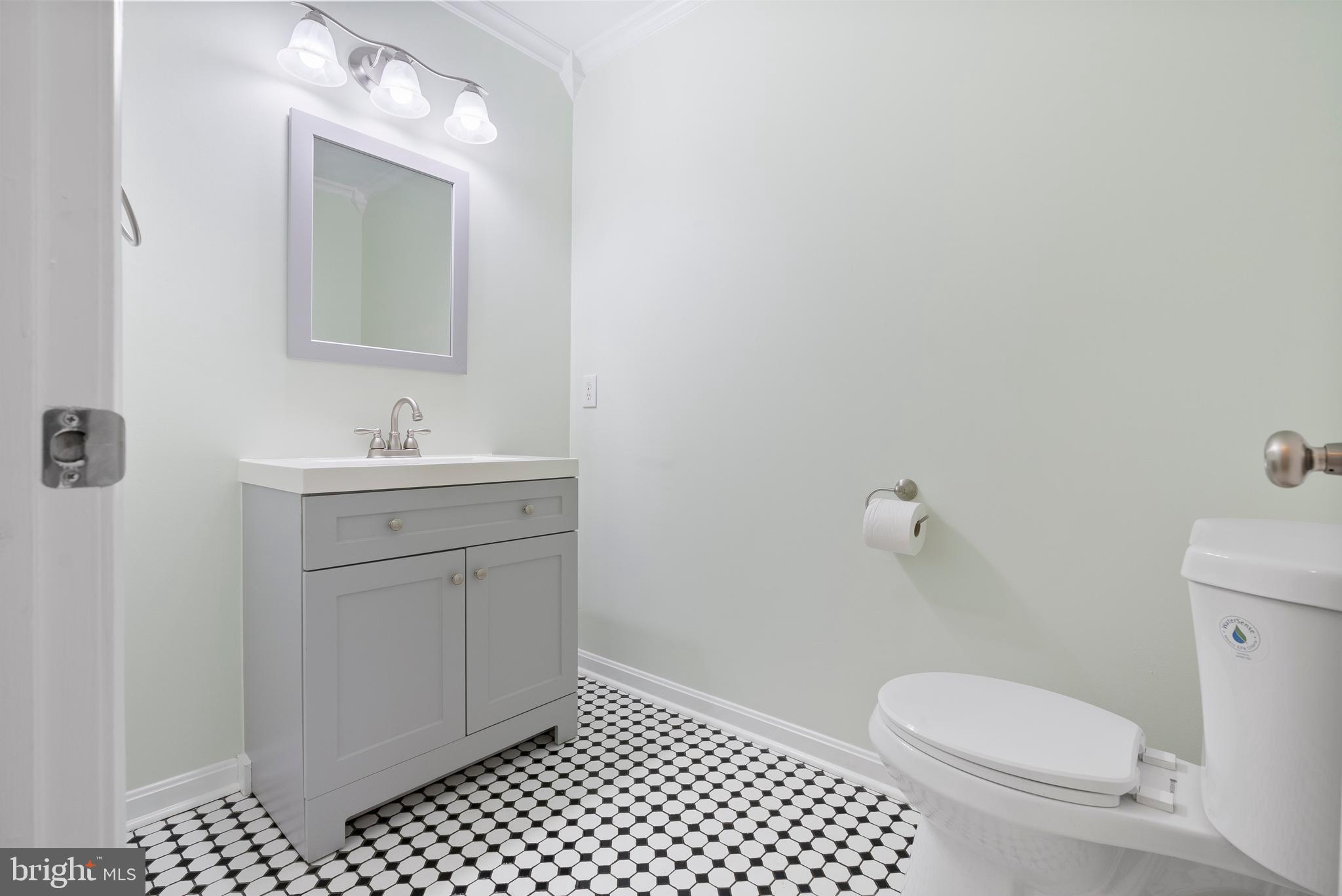14 Grist Mill Ln