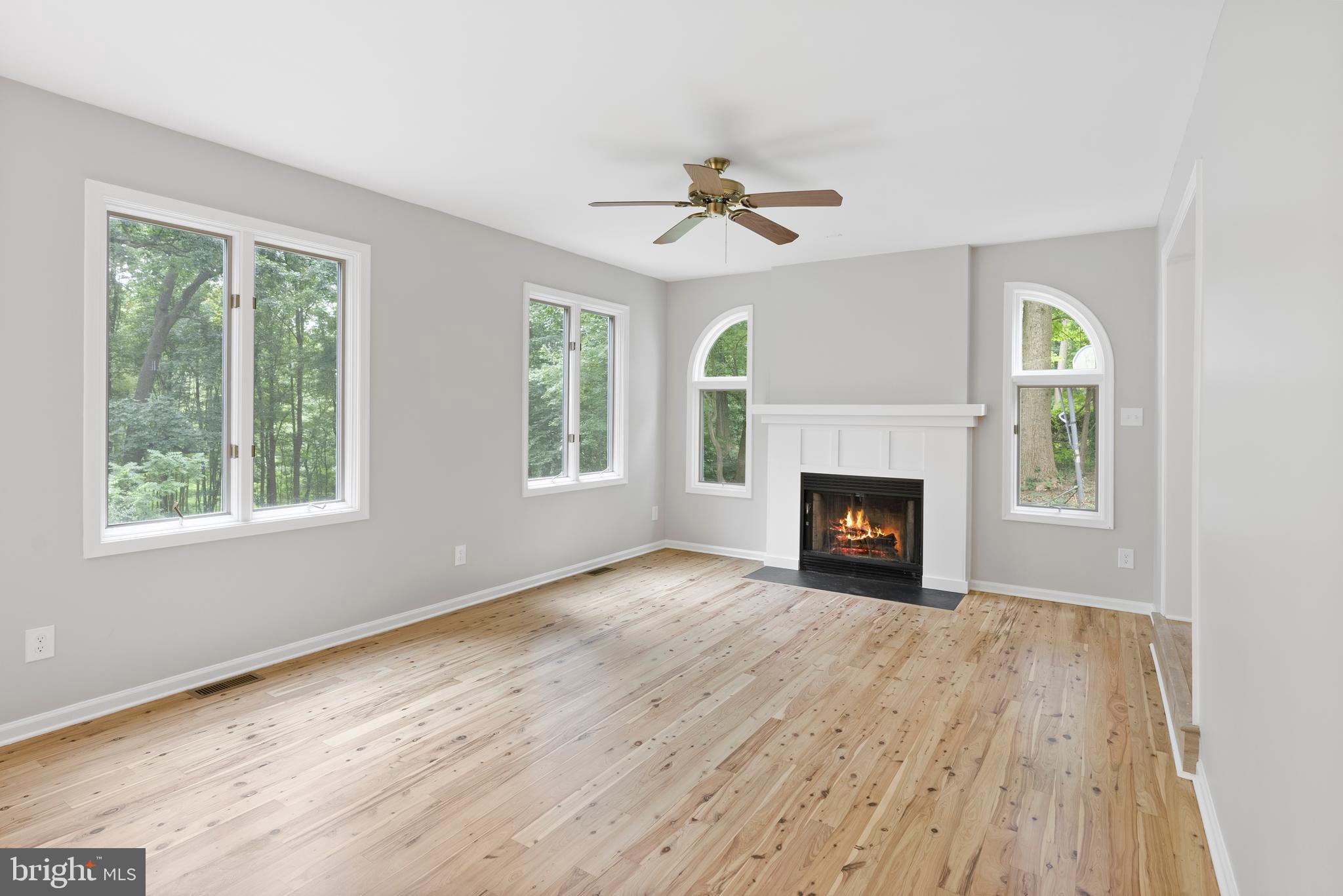 14 Grist Mill Ln