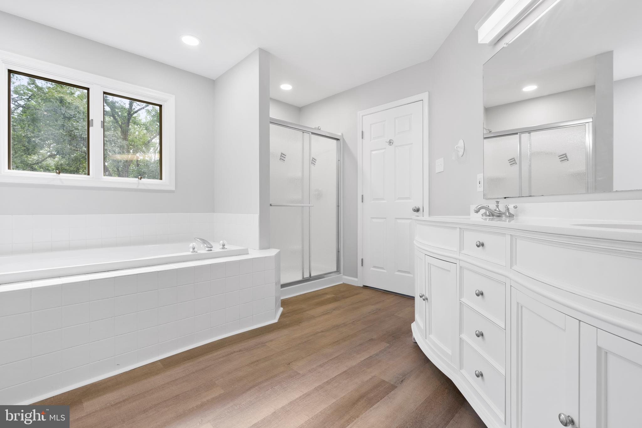 14 Grist Mill Ln