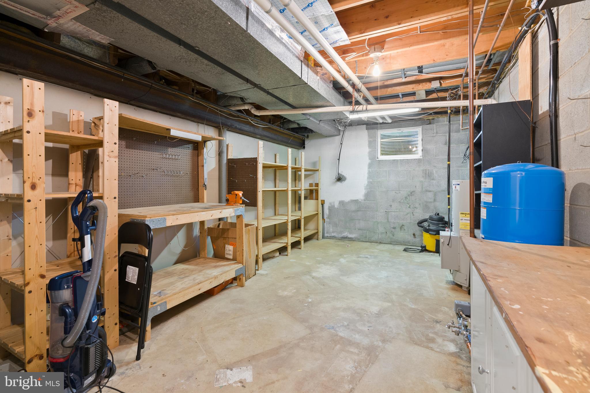 14 Grist Mill Ln