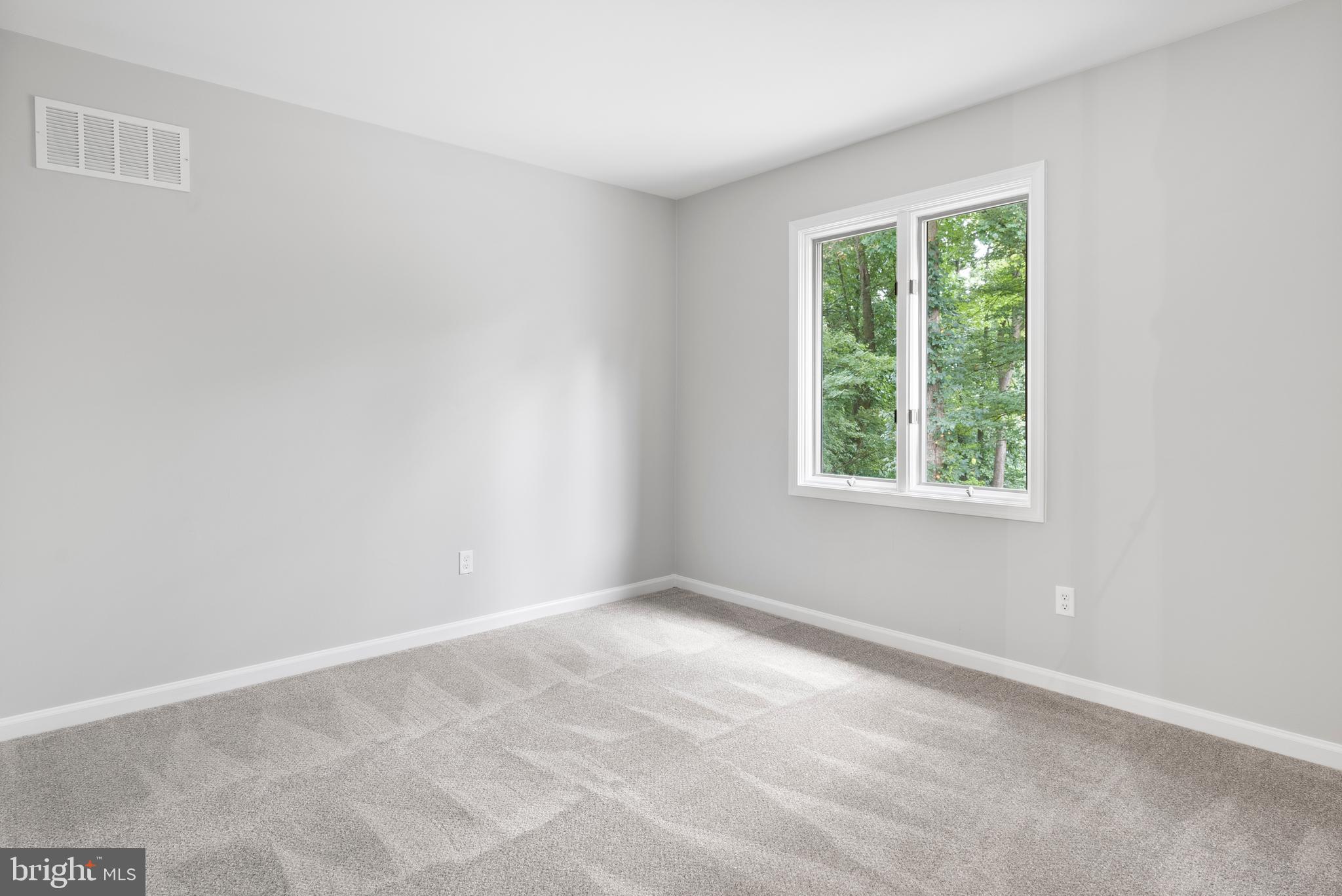 14 Grist Mill Ln