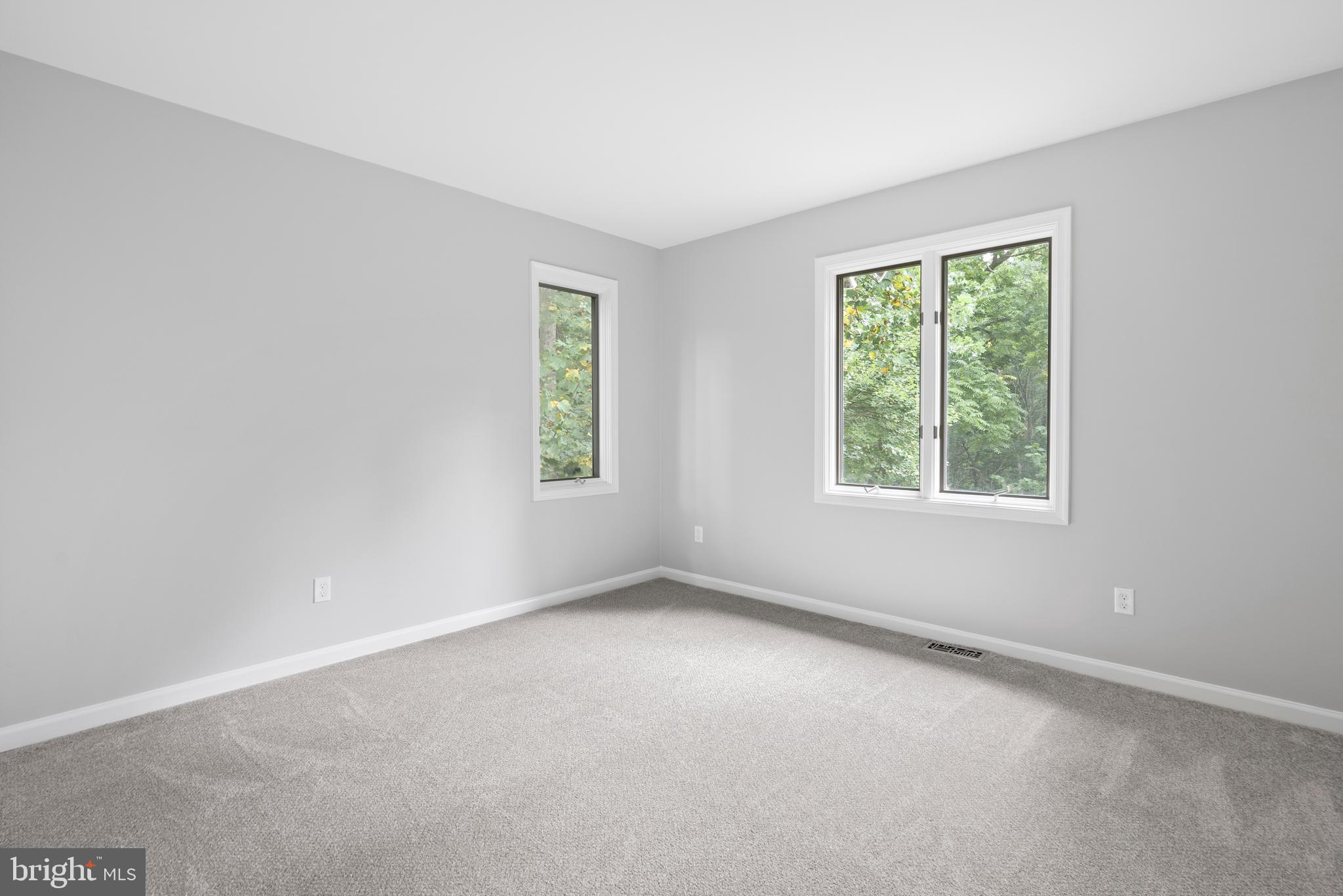 14 Grist Mill Ln