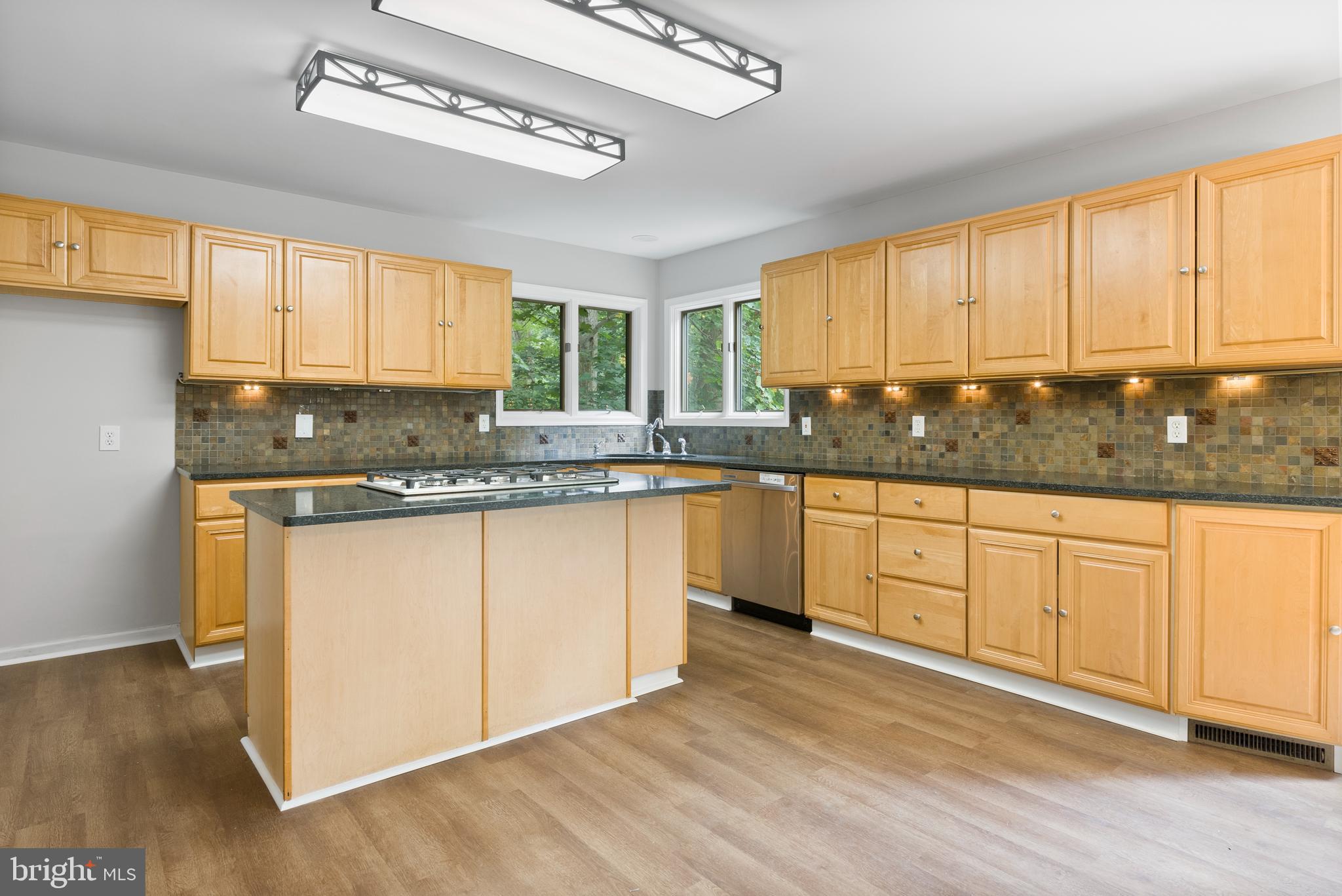 14 Grist Mill Ln