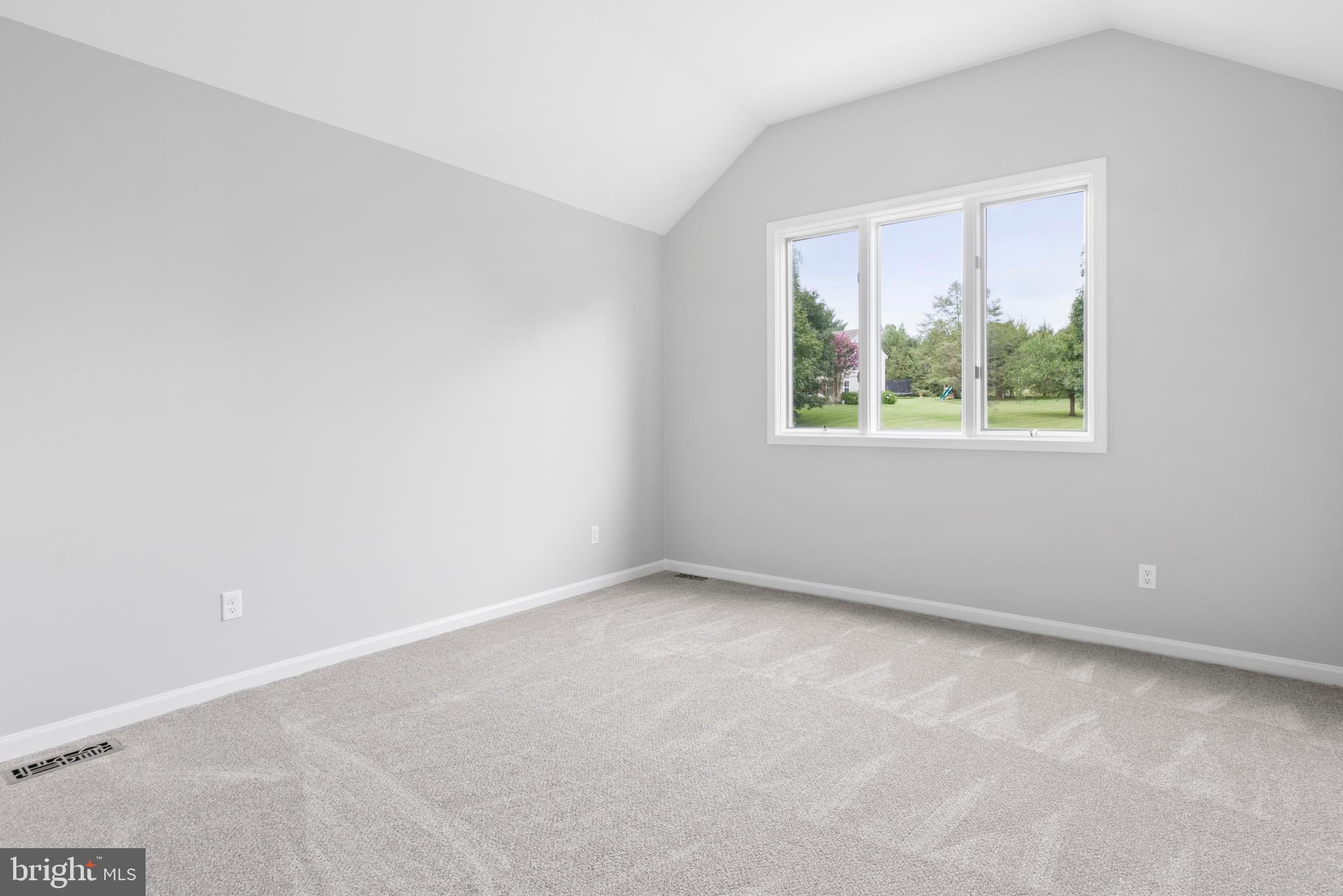 14 Grist Mill Ln